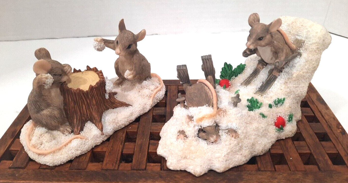 Pair of Charming Tails Silvestri Winter Figurines Snow Ball Fight & Sledding