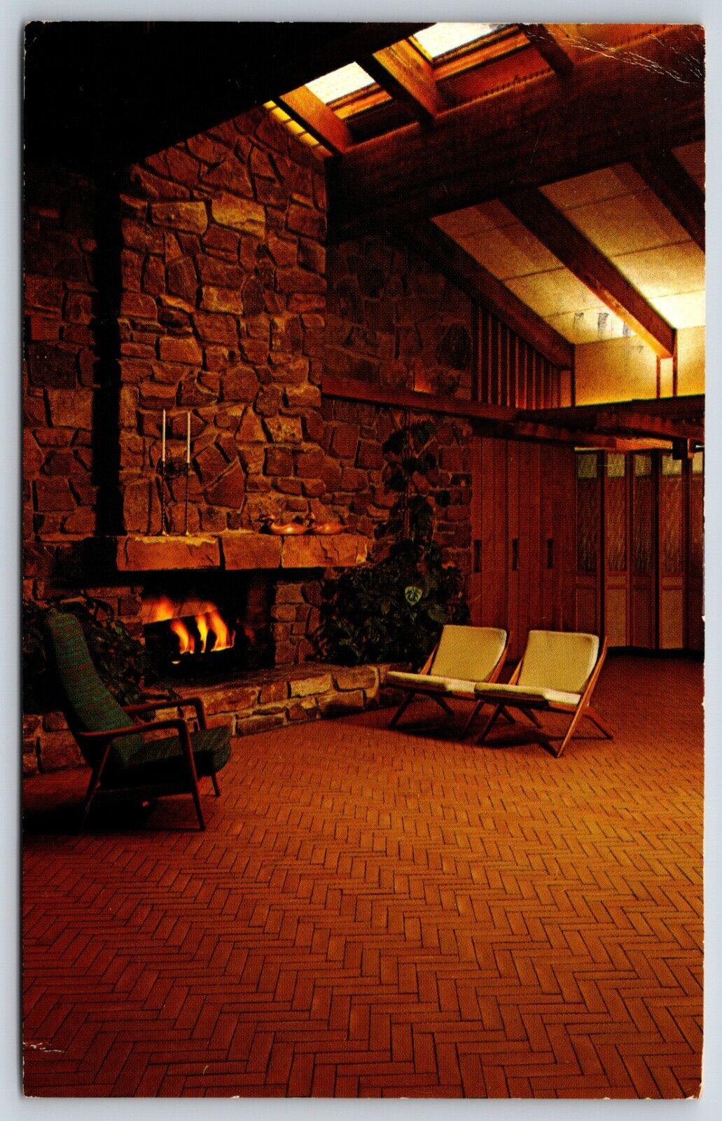 Postcard Plentywood Farm Interior View, Bensenville, Illinois Posted ca 1970