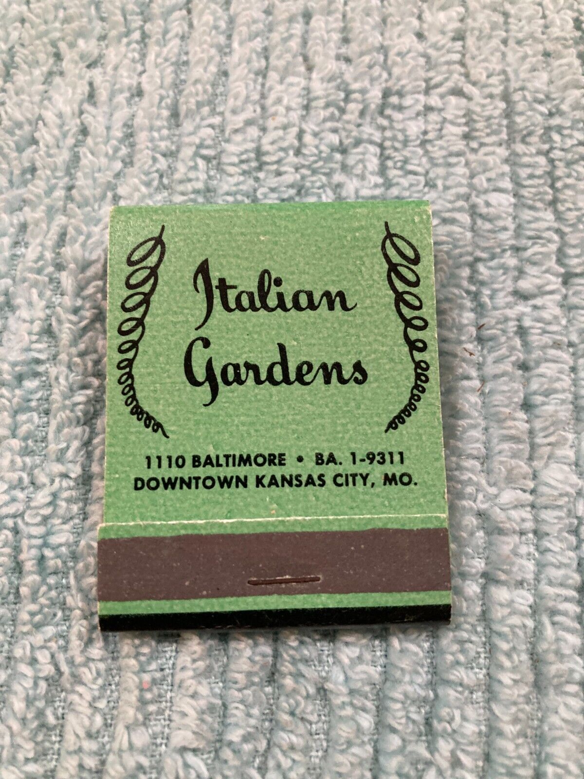Vintage Matchbook:  Italian Gardens - Kansas City, MO - 20 Strike Full Unstruck
