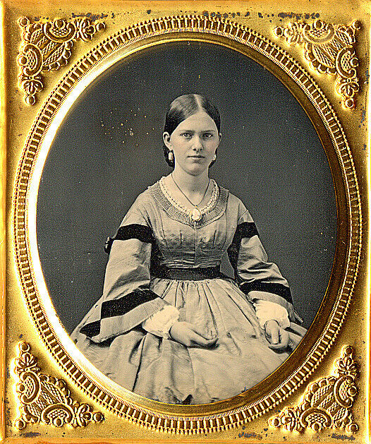 1/6 PLATE DAGUERREOTYPE,  VERY BEAUTIFUL young lady