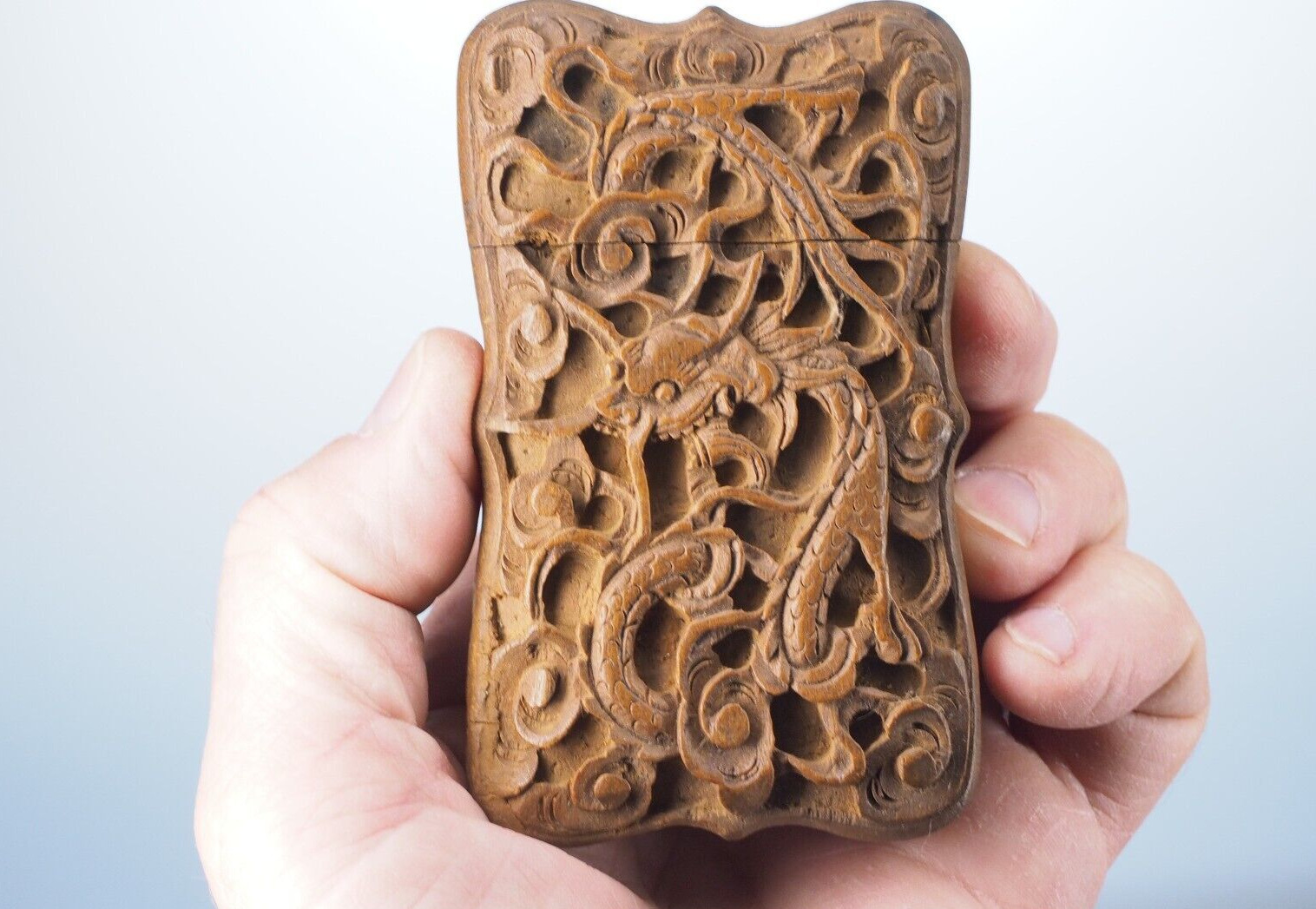 Antique Japanese carved dragon pocket case for cigarette roling paper