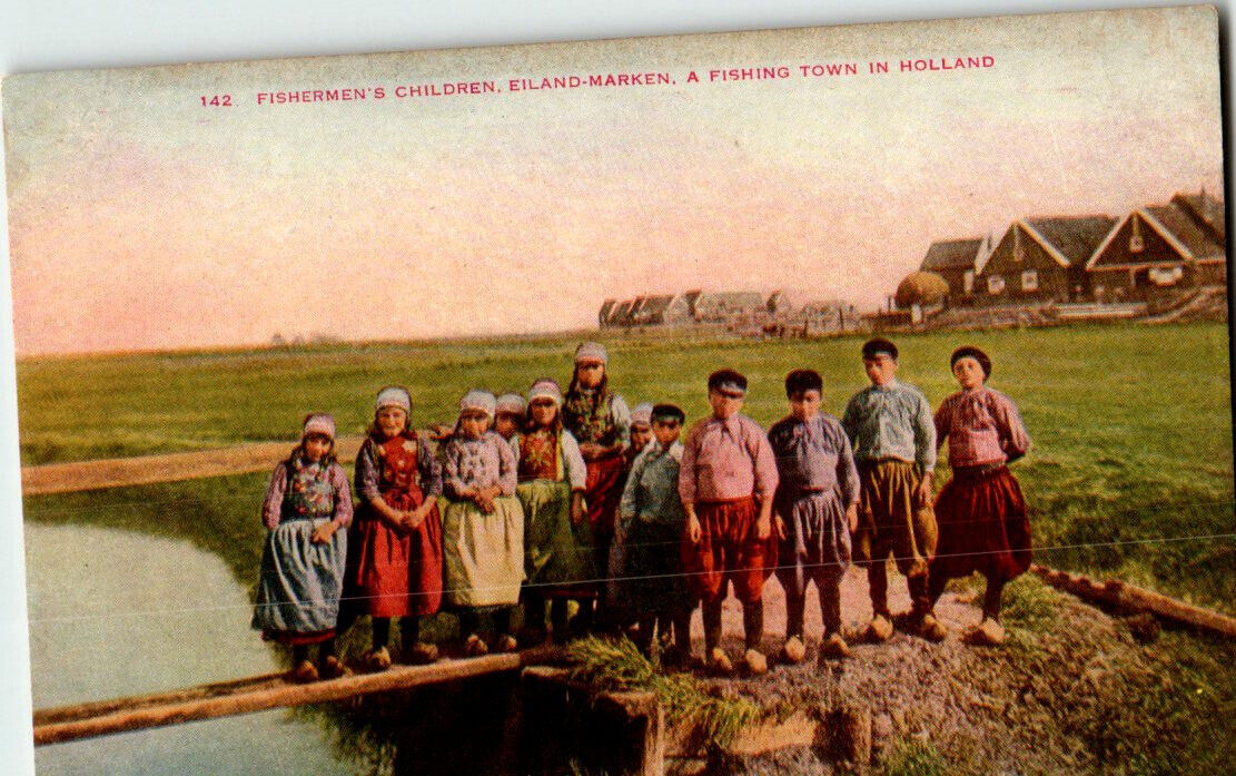 Fishermen\'s Children, Eiland-Marken, Holland postcard
