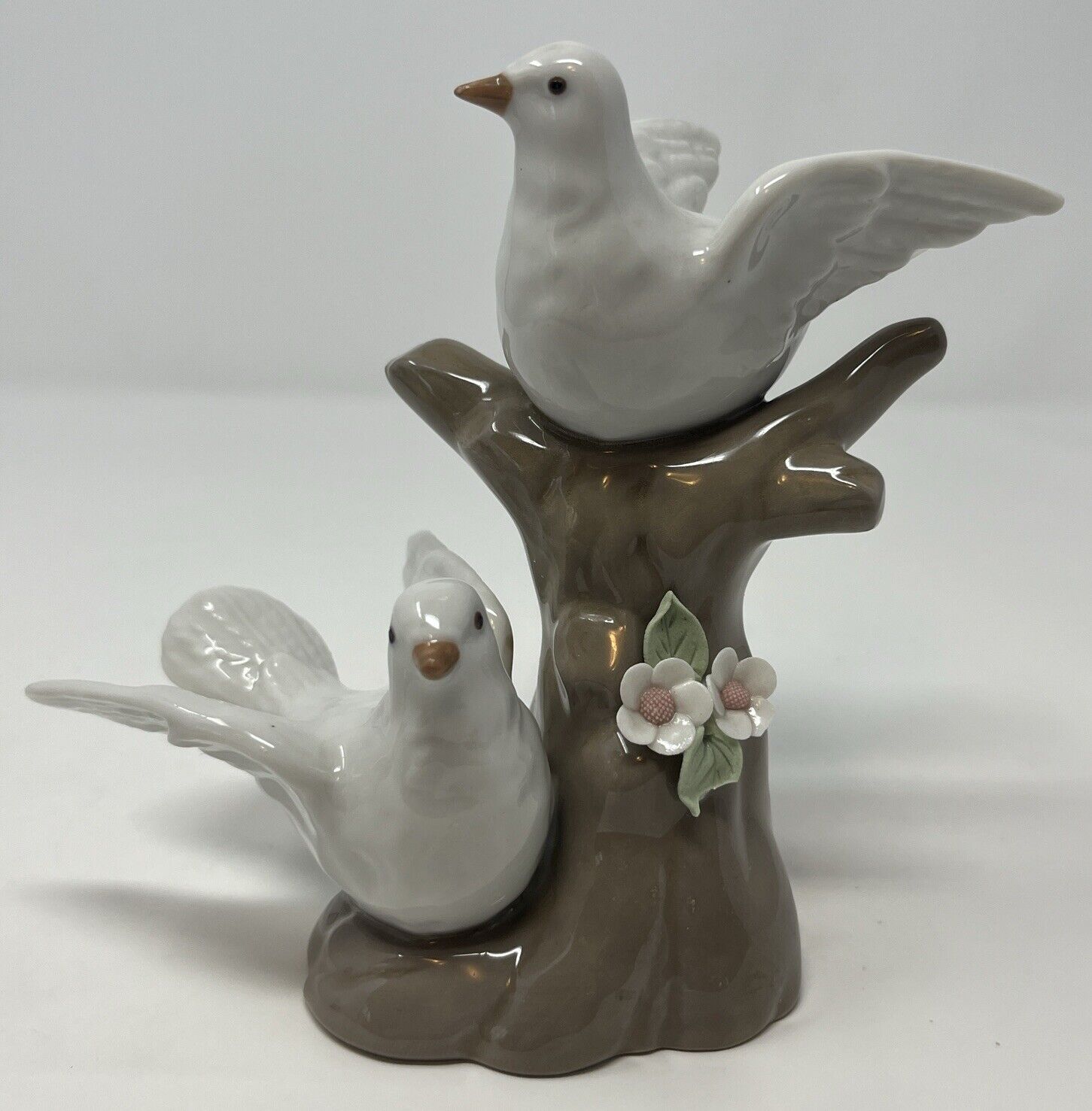 Vintage Porcelain White Doves On Branch Figuine By Casades Made in Spain 5.5”