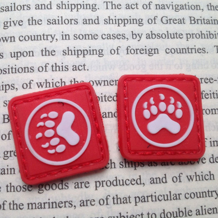2 Pcs MINI RED TRACKER PAW BLACKWATER 3D PVC ARMY TACTICAL PATCH