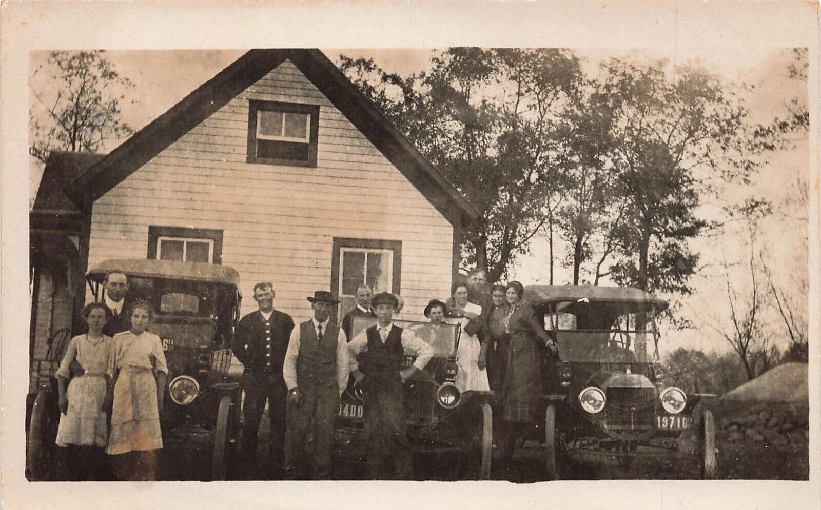 RPPC GROUP OF FOLKS WITH 3 EARLY AUTOMOBILES VINTAGE REAL PHOTO POSTCARD  92823