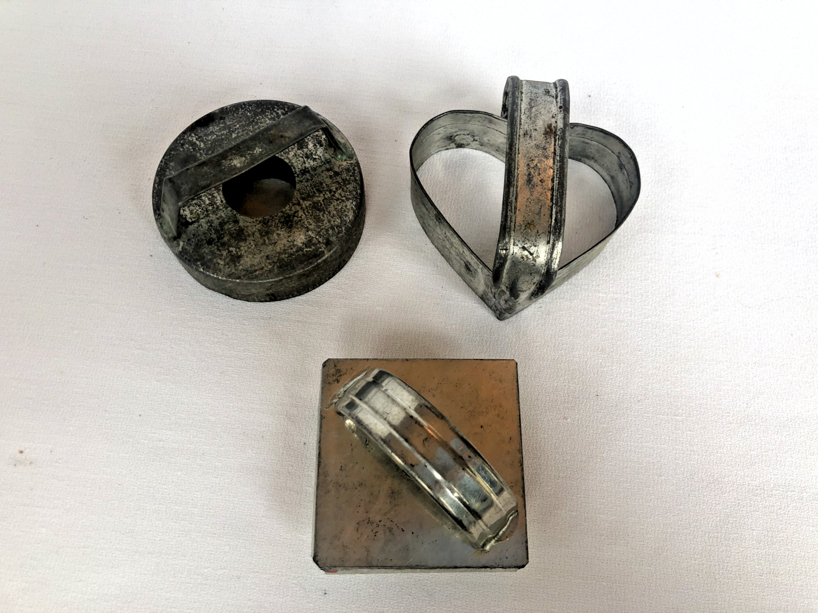 Lot 3 Antq Rare Heart Primitive Tin Cookie Bakery Cutters w/Handles Vtg Kitchen