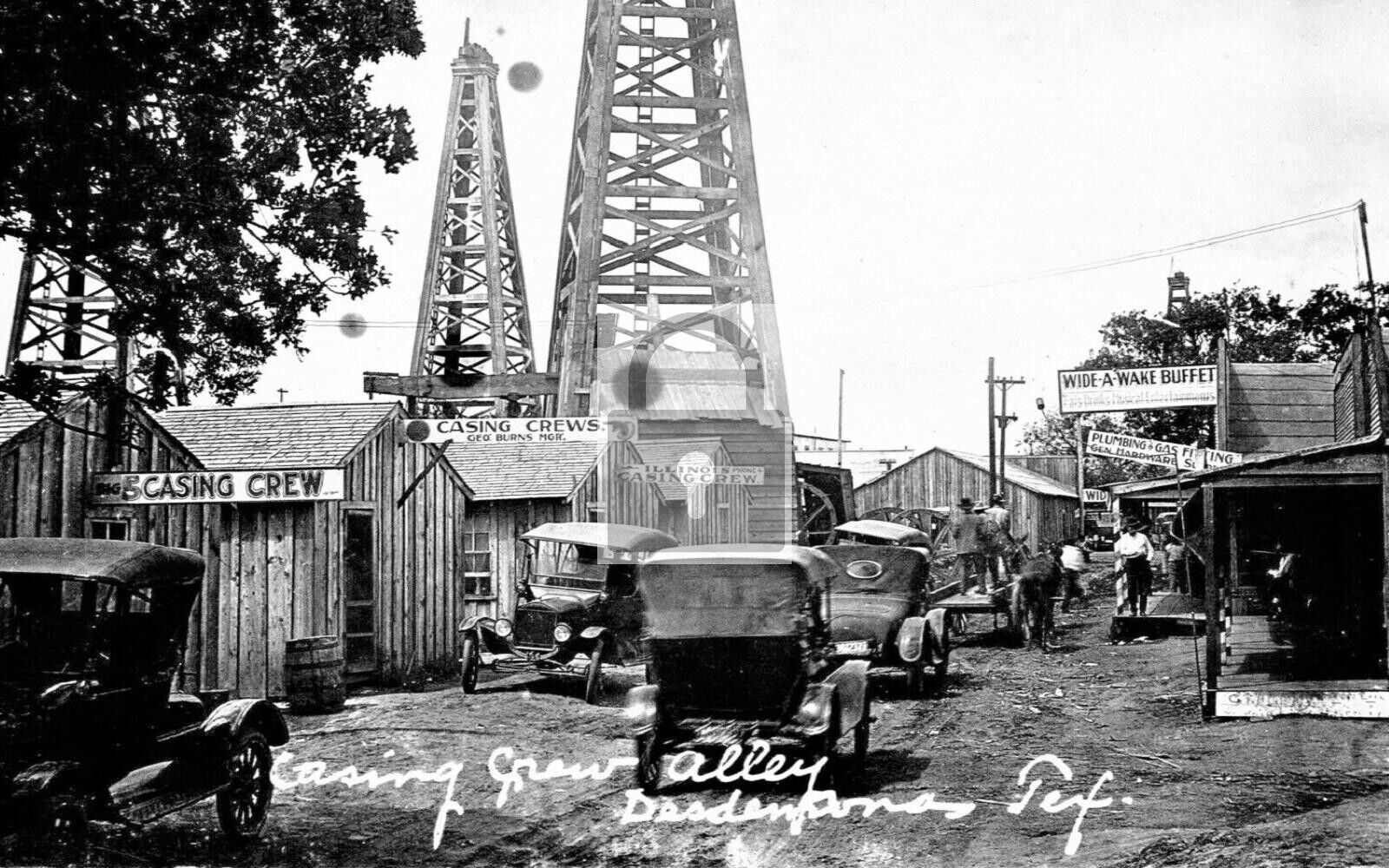 Casing Crew Alley Desdemona Texas TX Reprint Postcard