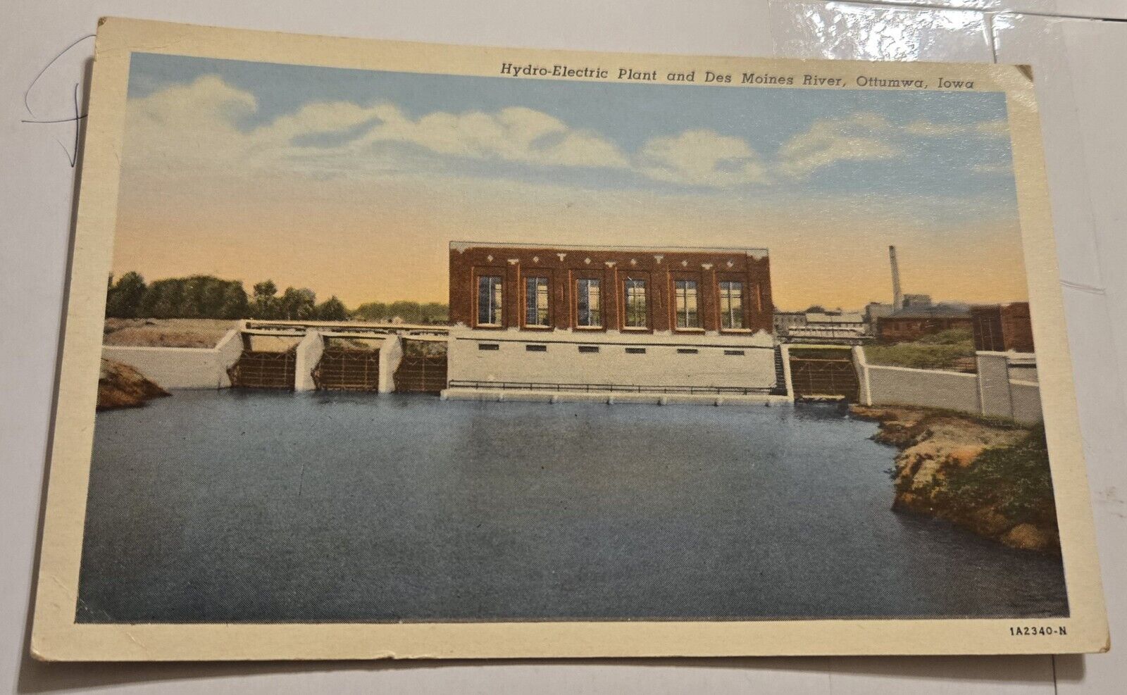 Vintage Postcard Ottumwa, Iowa IA Hydro-Electric Plant & Des Moines River Z3