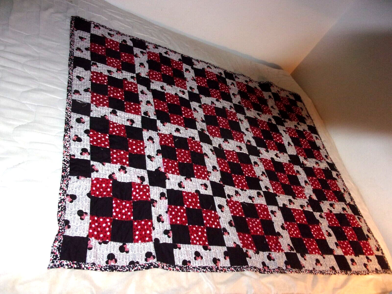 Beautiful Handmade Minnie Mouse Quilt 43 by 52 inches