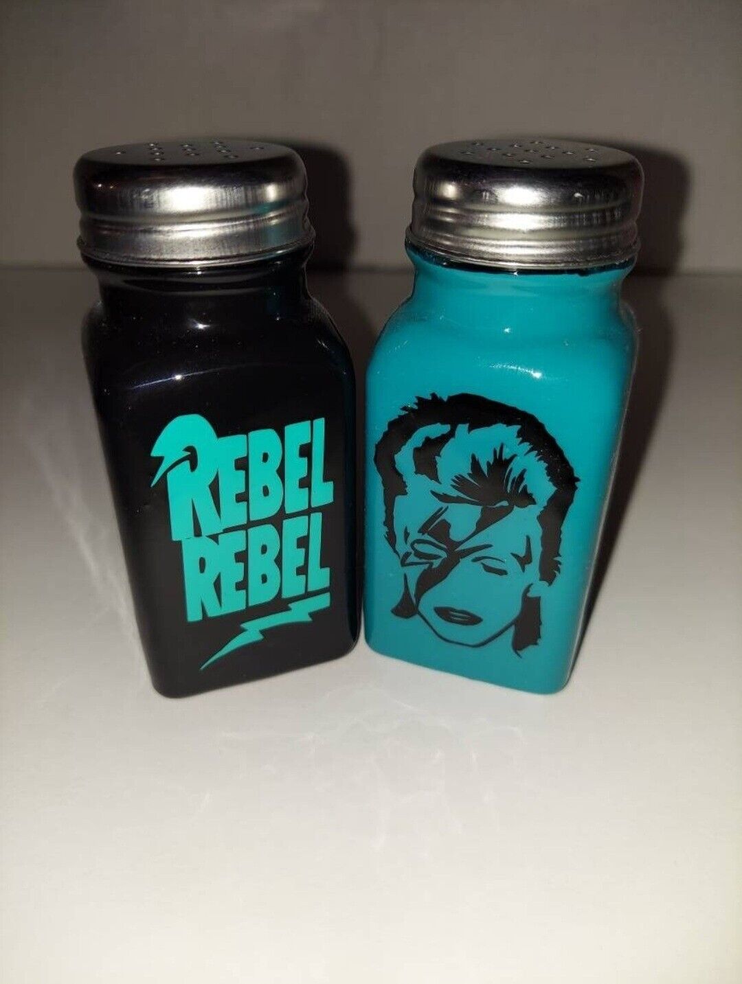 David Bowie shakers.
