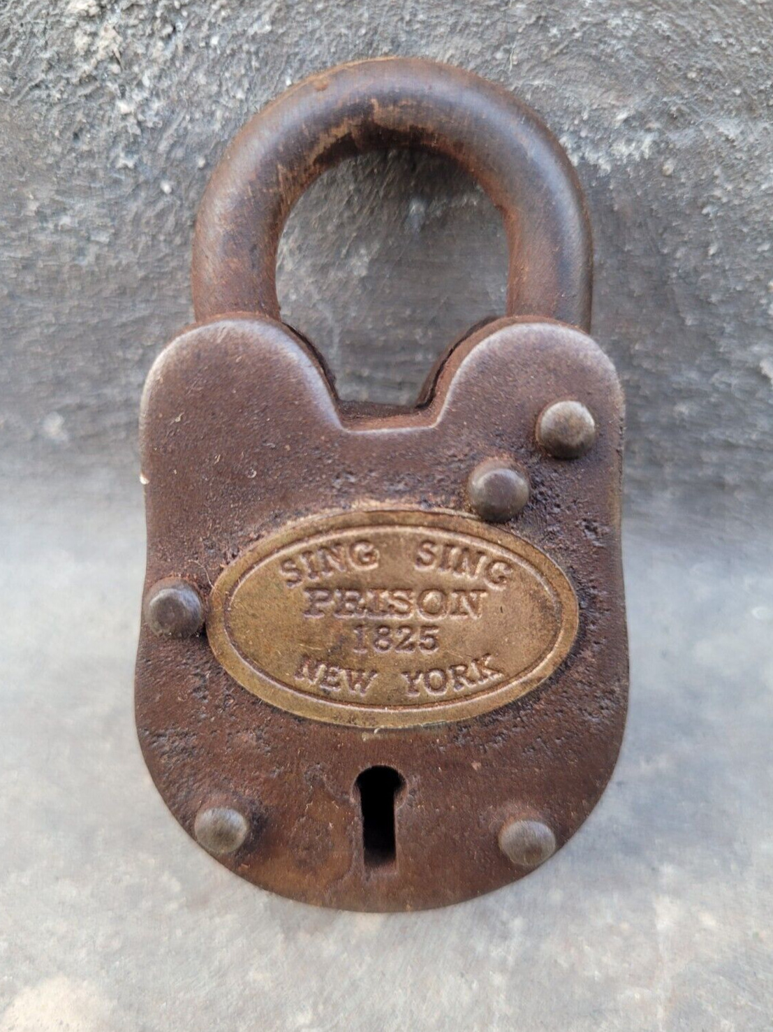 Sing Sing Prison 1825 New York Gate Lock W/ 2 Working Keys Western Decor Padlock