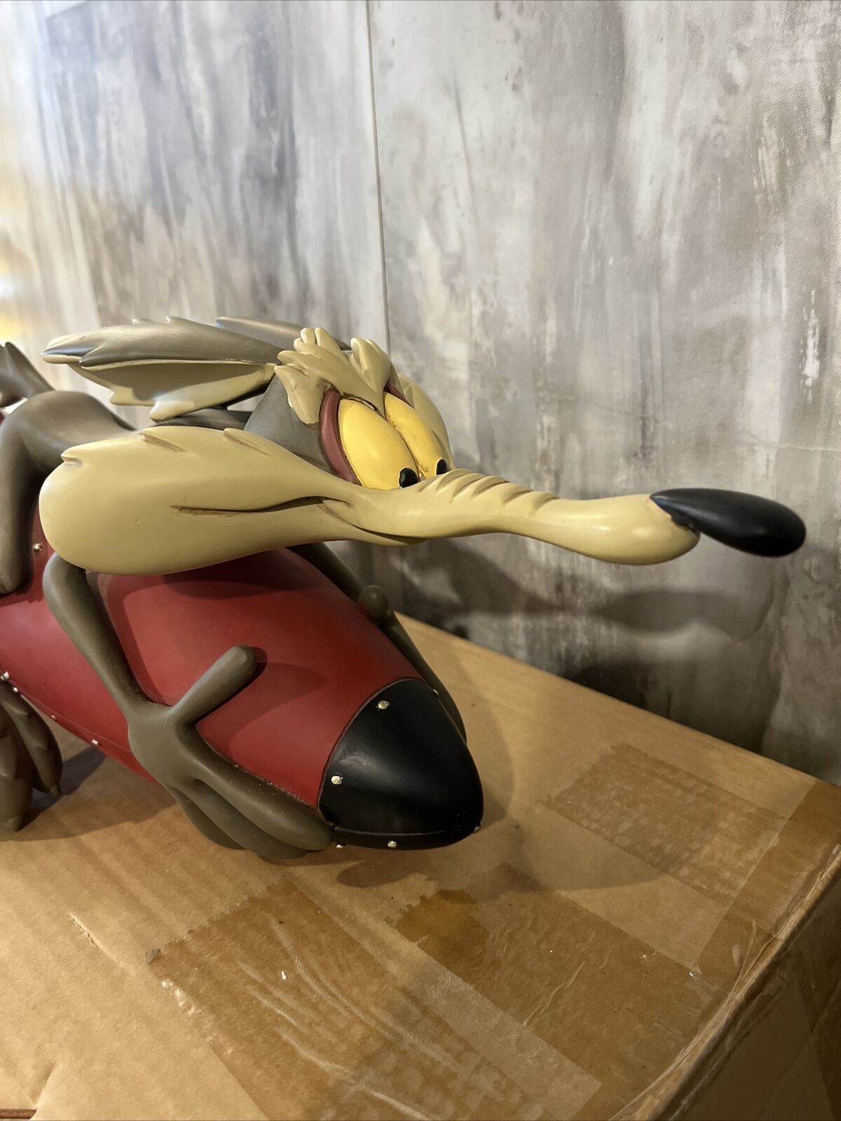 Extremely Rare Looney Tunes Wile E Coyote on Rocket Big Figure Statue RARE 🔥