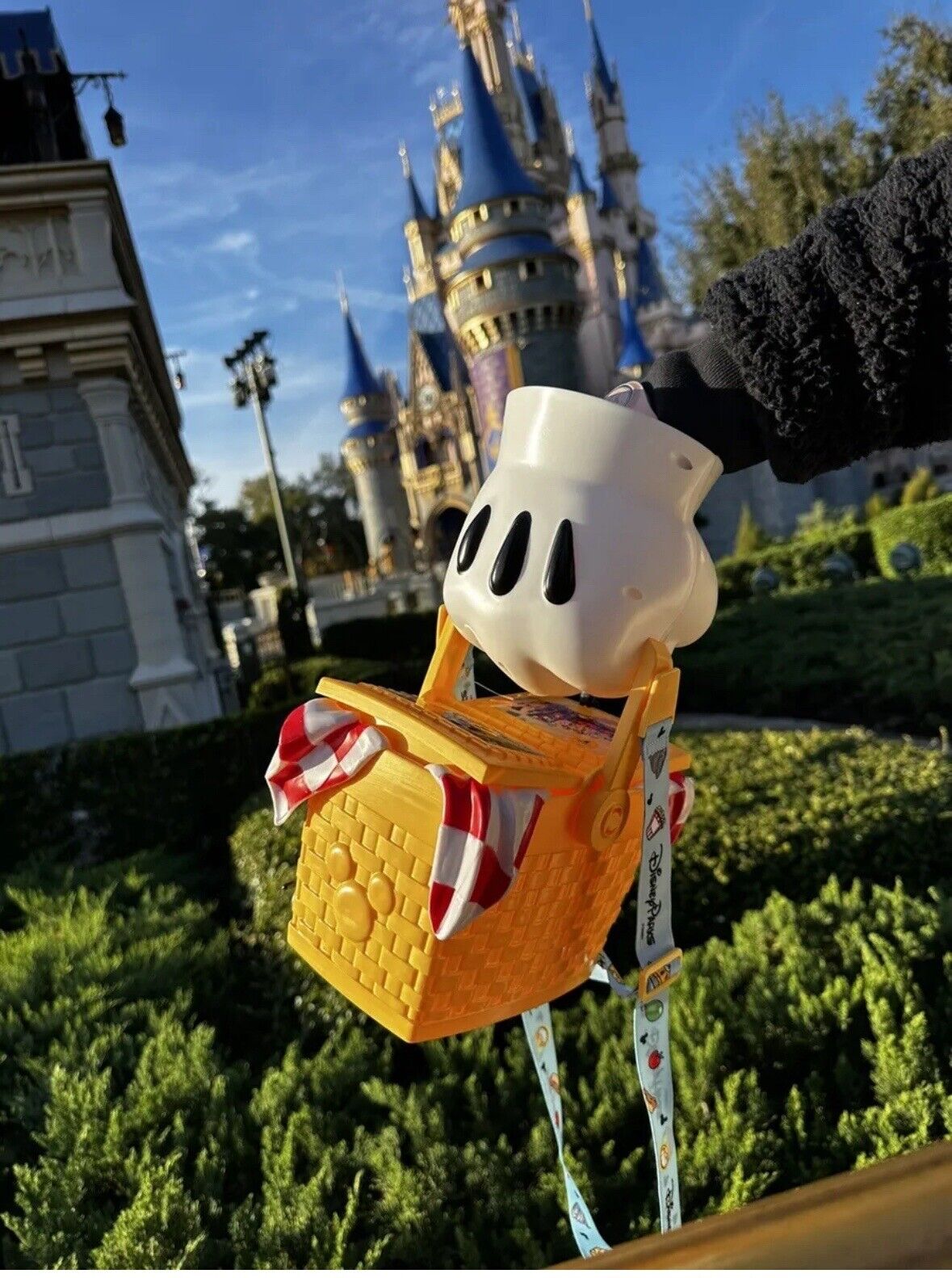 *NEW*Authentic* Mickey Mouse Runaway Railway Picnic Basket Popcorn Bucket