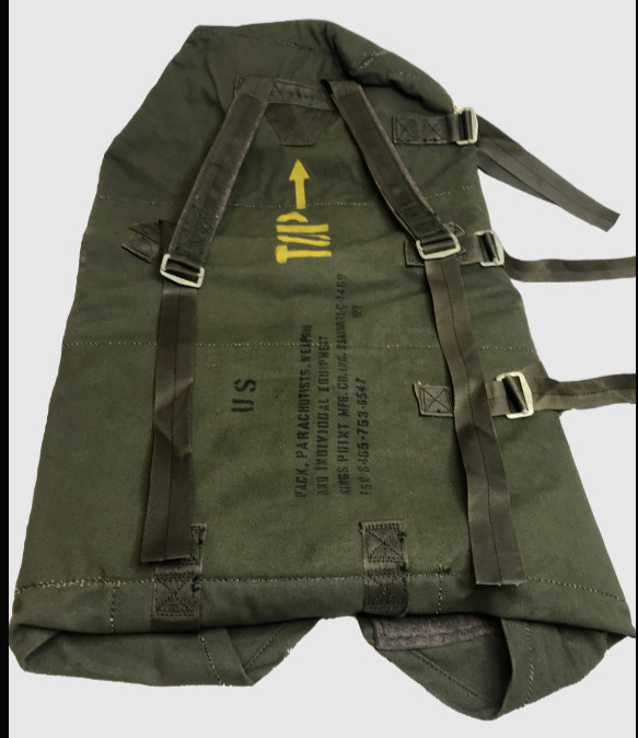 Vietnam Era US Army Airborne Parachutist\'s Equipment / Weapons Pack 1972   WOW