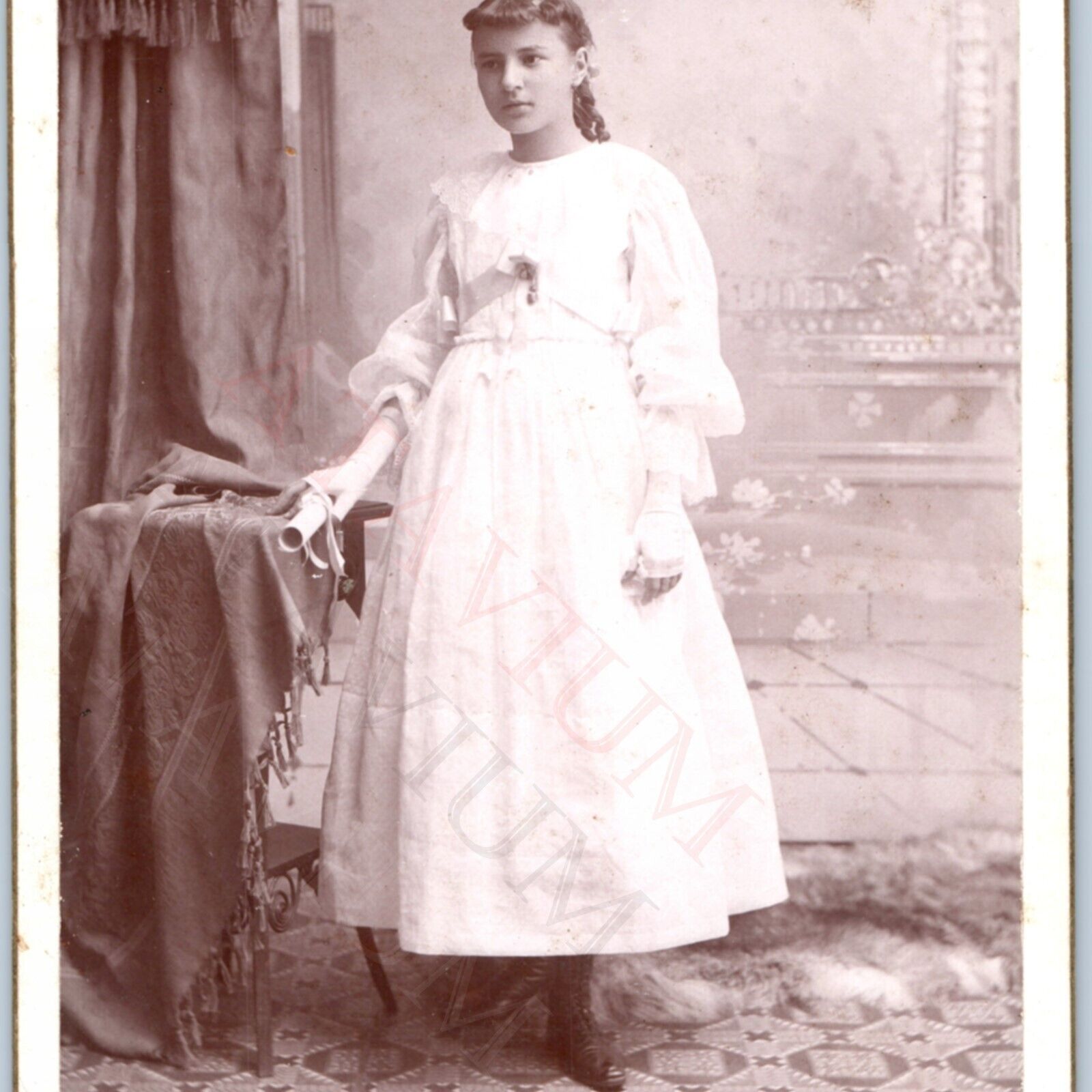 c1880s Chicago, IL Cute Young Lady Confirmation Cabinet Card Photo Lewitz B22
