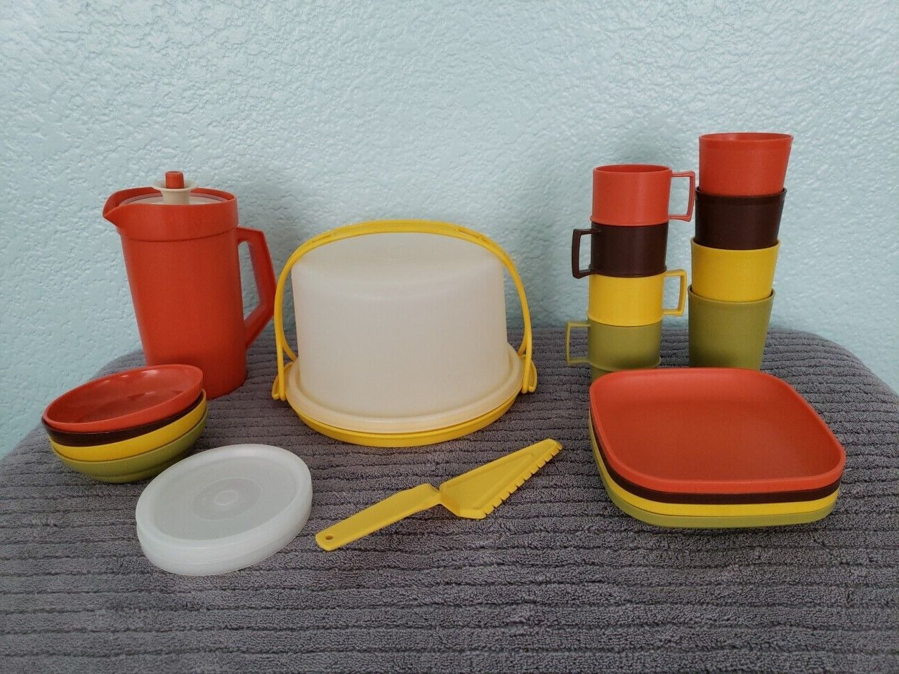 Lot of Vintage Tupperware Toys Mini Serve It Children\'s Play Dish Kids Set