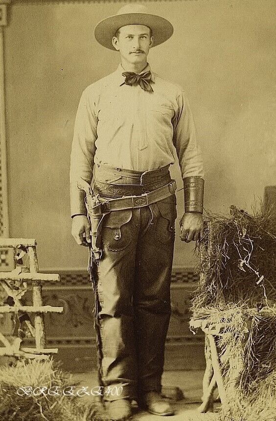 Old West Photo/1880's OLD WEST GUN FIGHTER/4x6 Sepia Photo Reprint