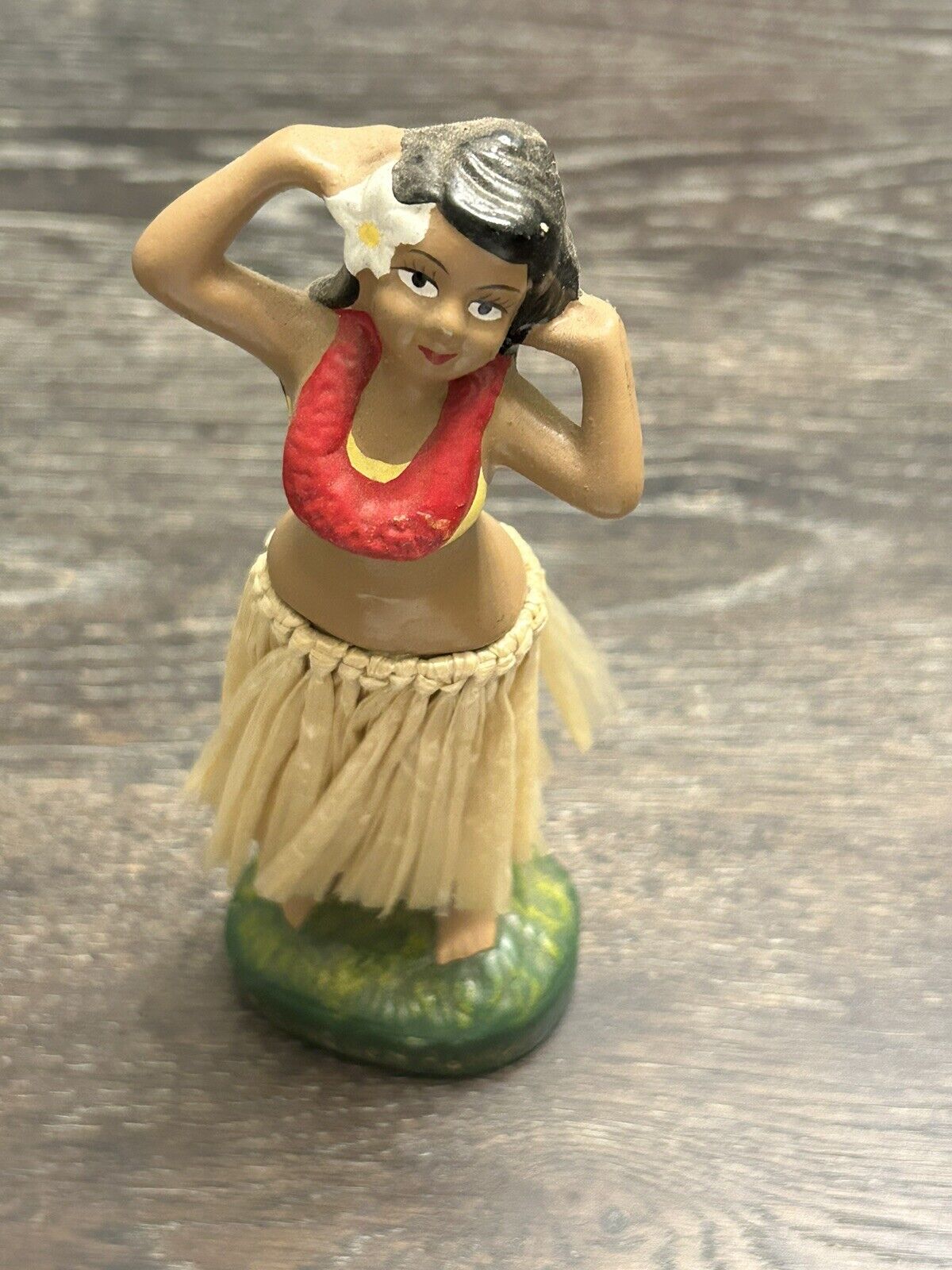 Vintage Ceramic Dancing Hawaiian Hula Girl Figurine, Resort Quest Hotel, Hawaii