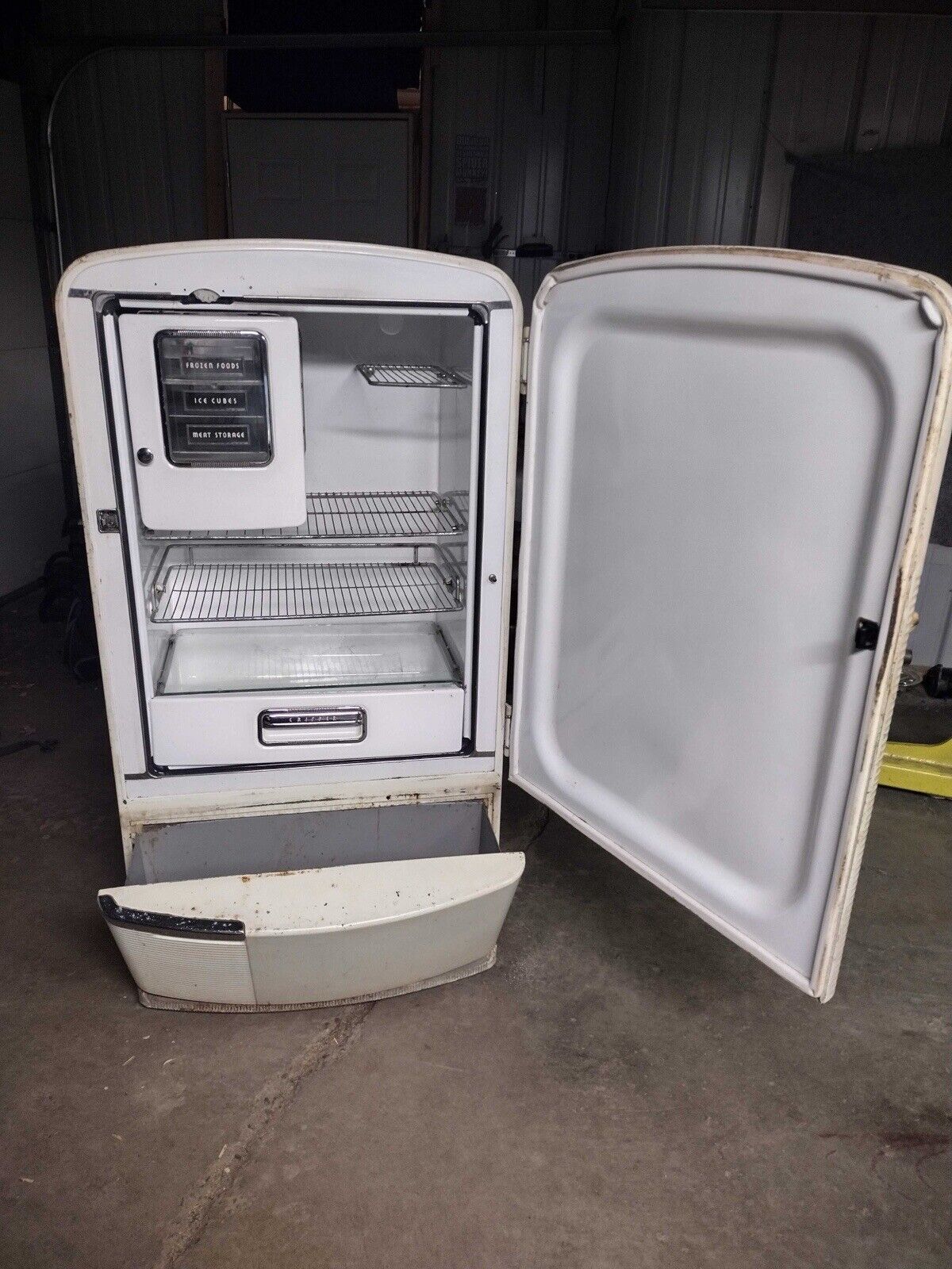 Vintage Philco Refrigerator Working Model A-731 Style RA Local Pickup Only