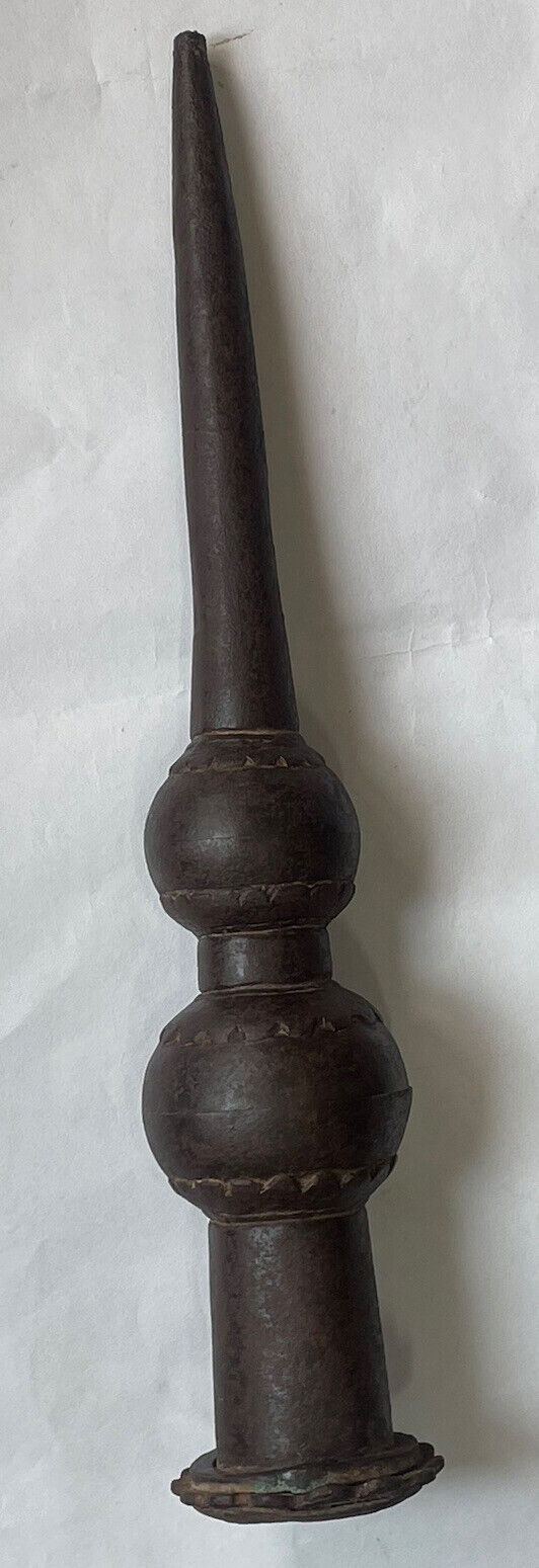 18th century Antique Heavy Weight Big Spear Head Iron Rich Patina