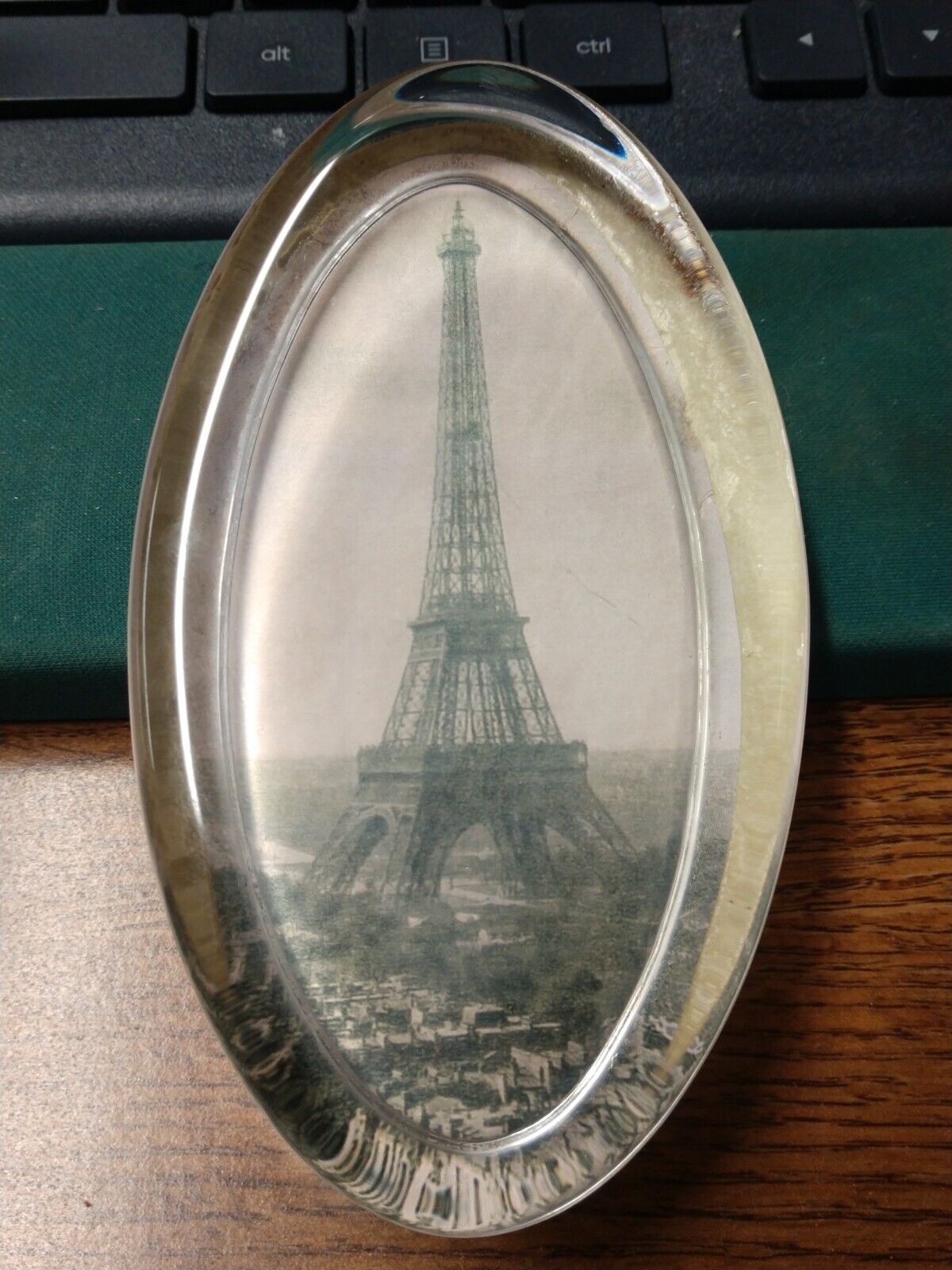 VINTAGE EARLY EIFFEL TOWER PARIS FRANCE FELT BACK OVAL GLASS PAPER WEIGHT