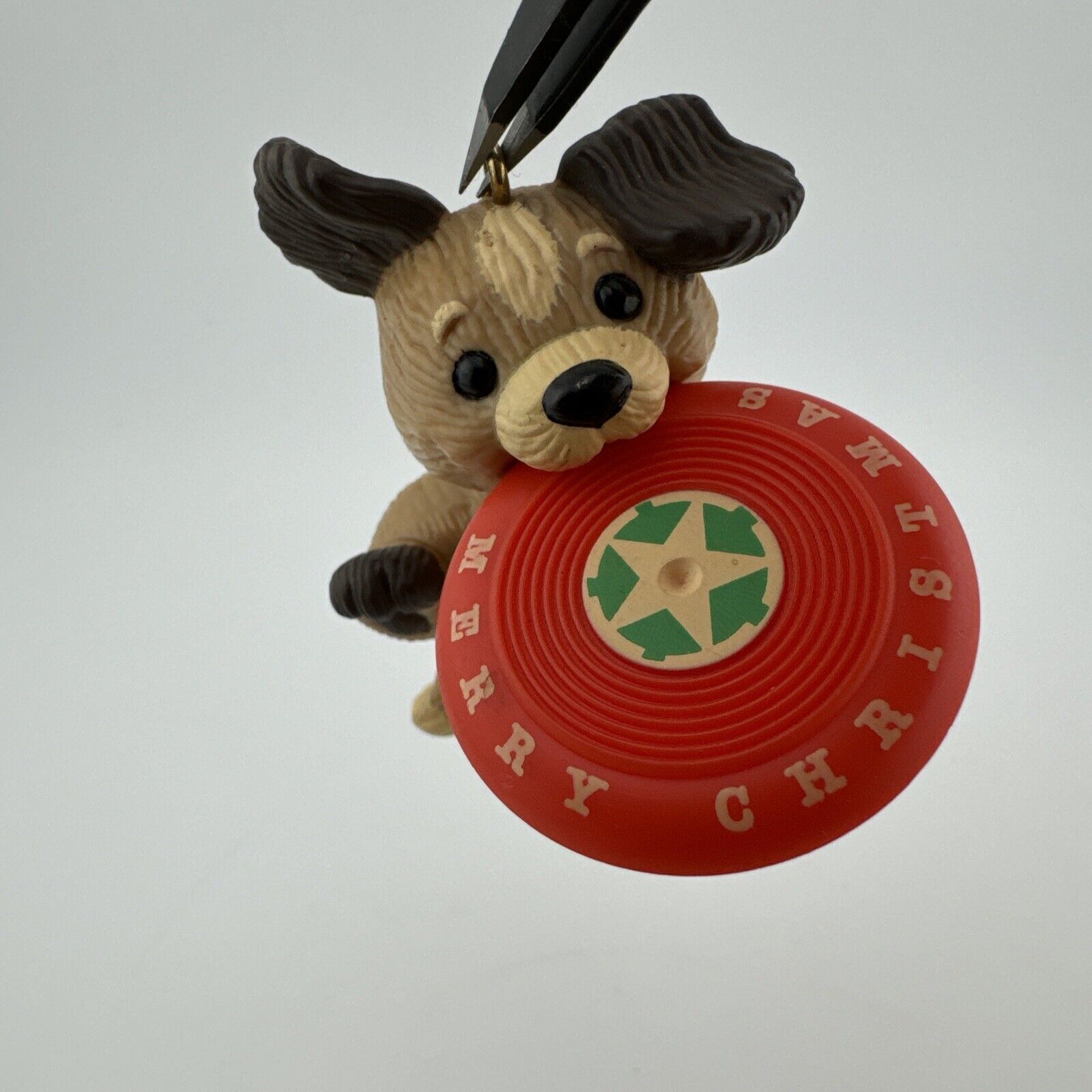 Vintage Hallmark HOLIDAY Ornament 1984 Frisbee Puppy Dog Playing with Frisbee 2\