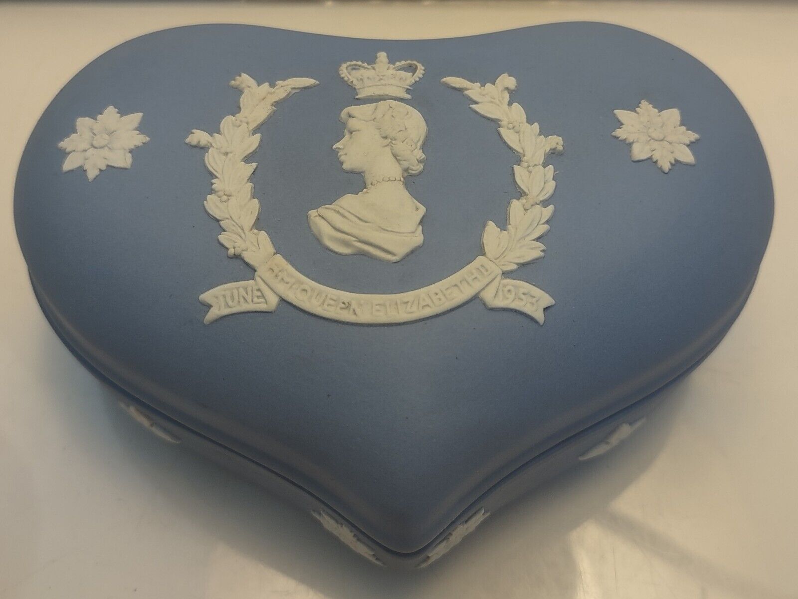 1953 Queen Elizabeth II Coronation Wedgewood Pale Blue Jasper Heart Shaped Box