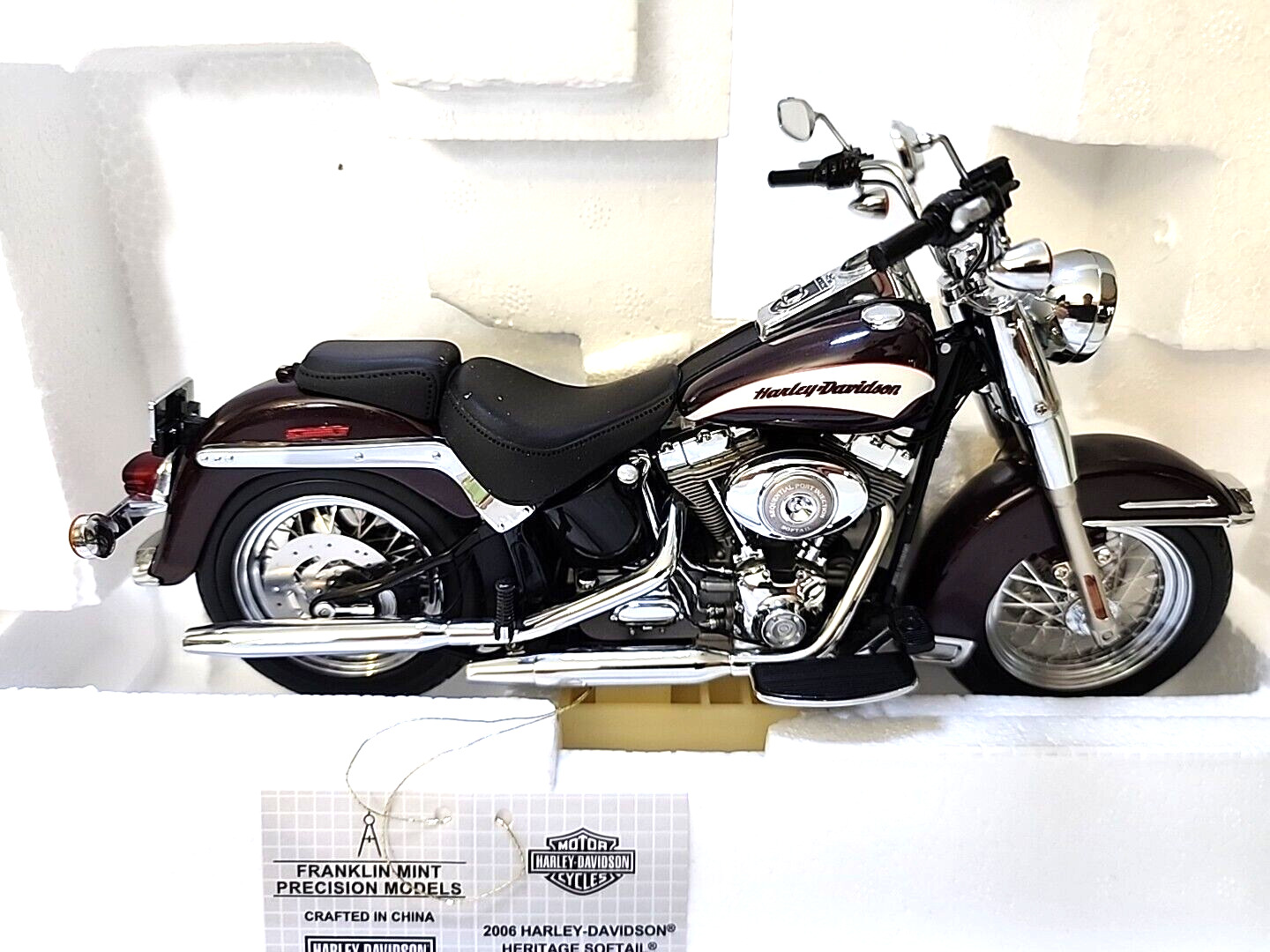 Harley Davidson 2006 Heritage Softail Motorcycle Franklin Mint B11E349