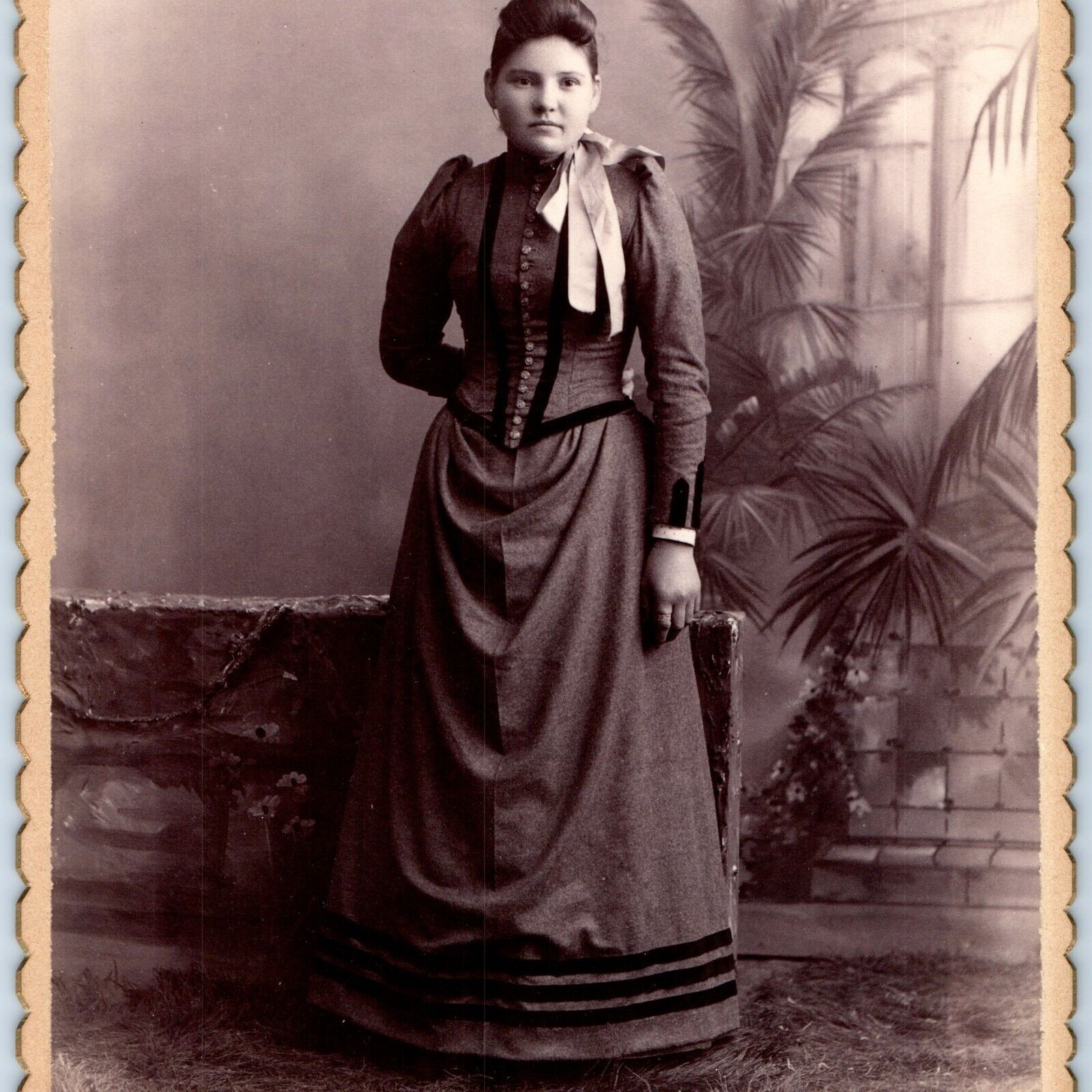 c1880s Tomah, Wis. Cute Woman Hand Behind Back Cabinet Card Photo Brace WI  B18