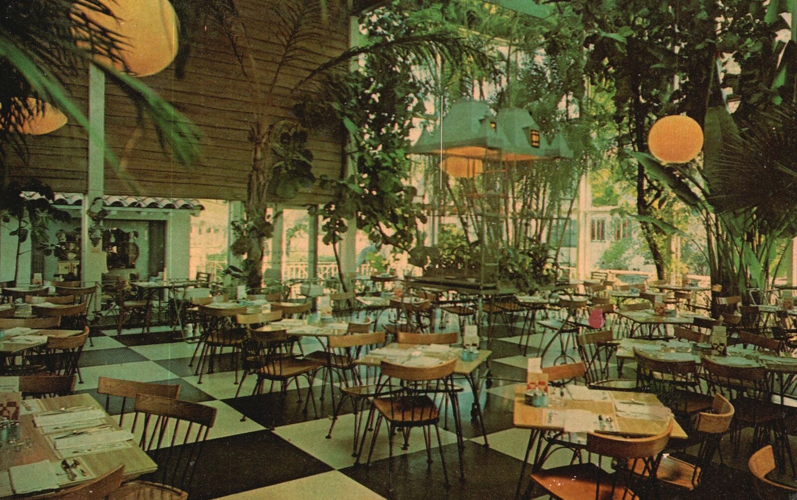 Vintage Postcard View of Medgwood Inn St. Petersburg Florida FL