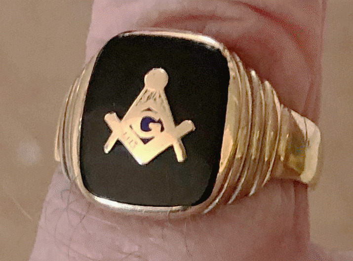 VTG Masonic Men\'s Member Ring: 10K Gold w/Black Onyx Insert; 5.3 grams Size 11.5