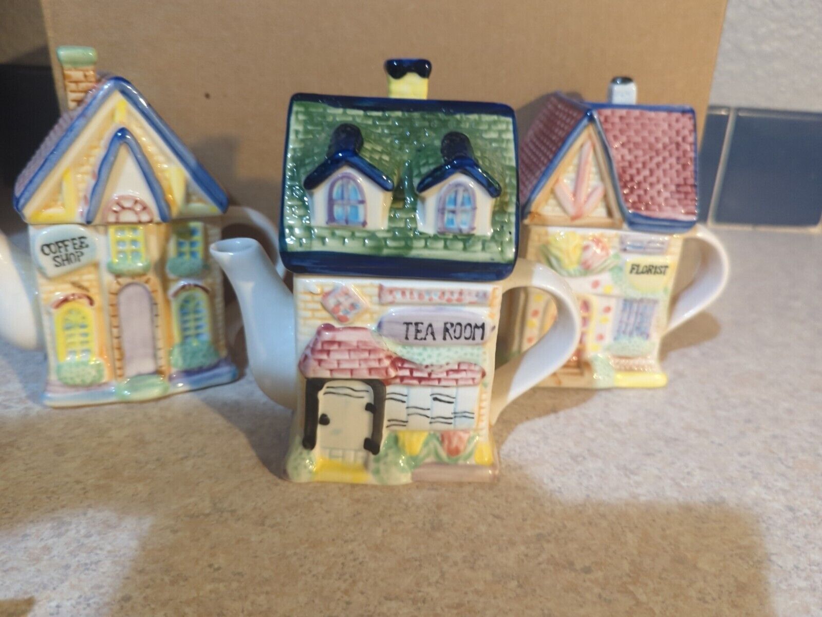 Set Of Three Vintage Houston Harvest Teapots Set Of 3