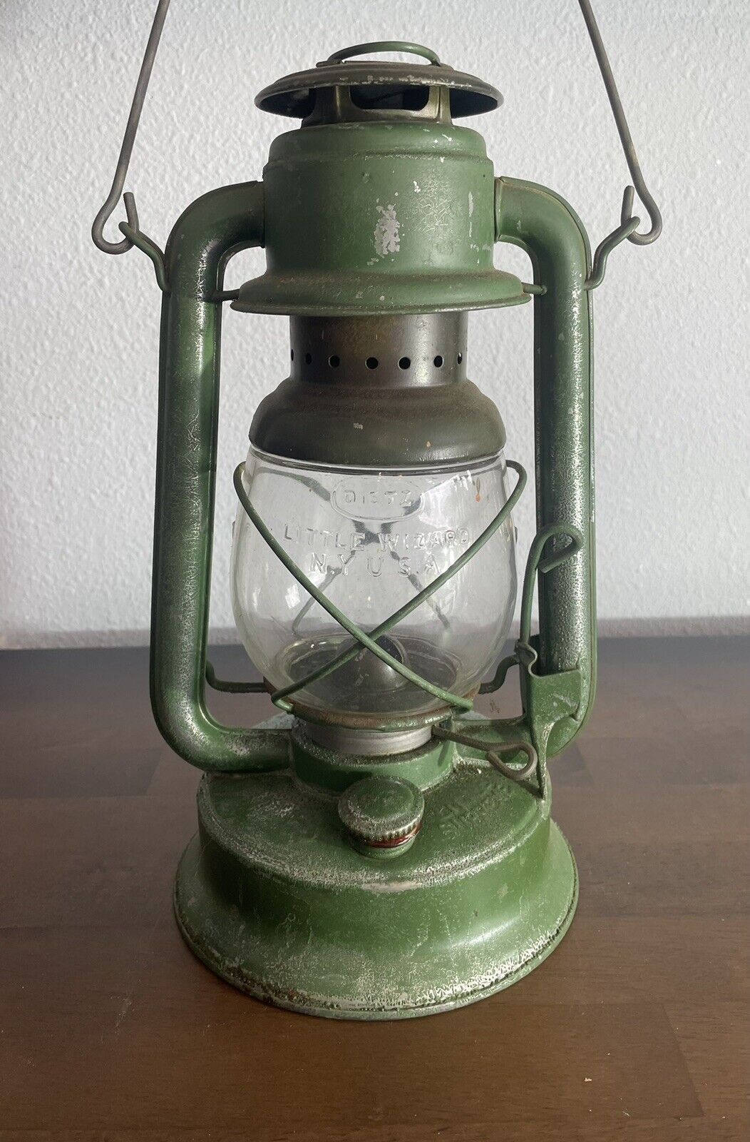 Vintage Embury Mfg SUPREME No. 150 Dietz Wizard clear Globe Oil Lantern