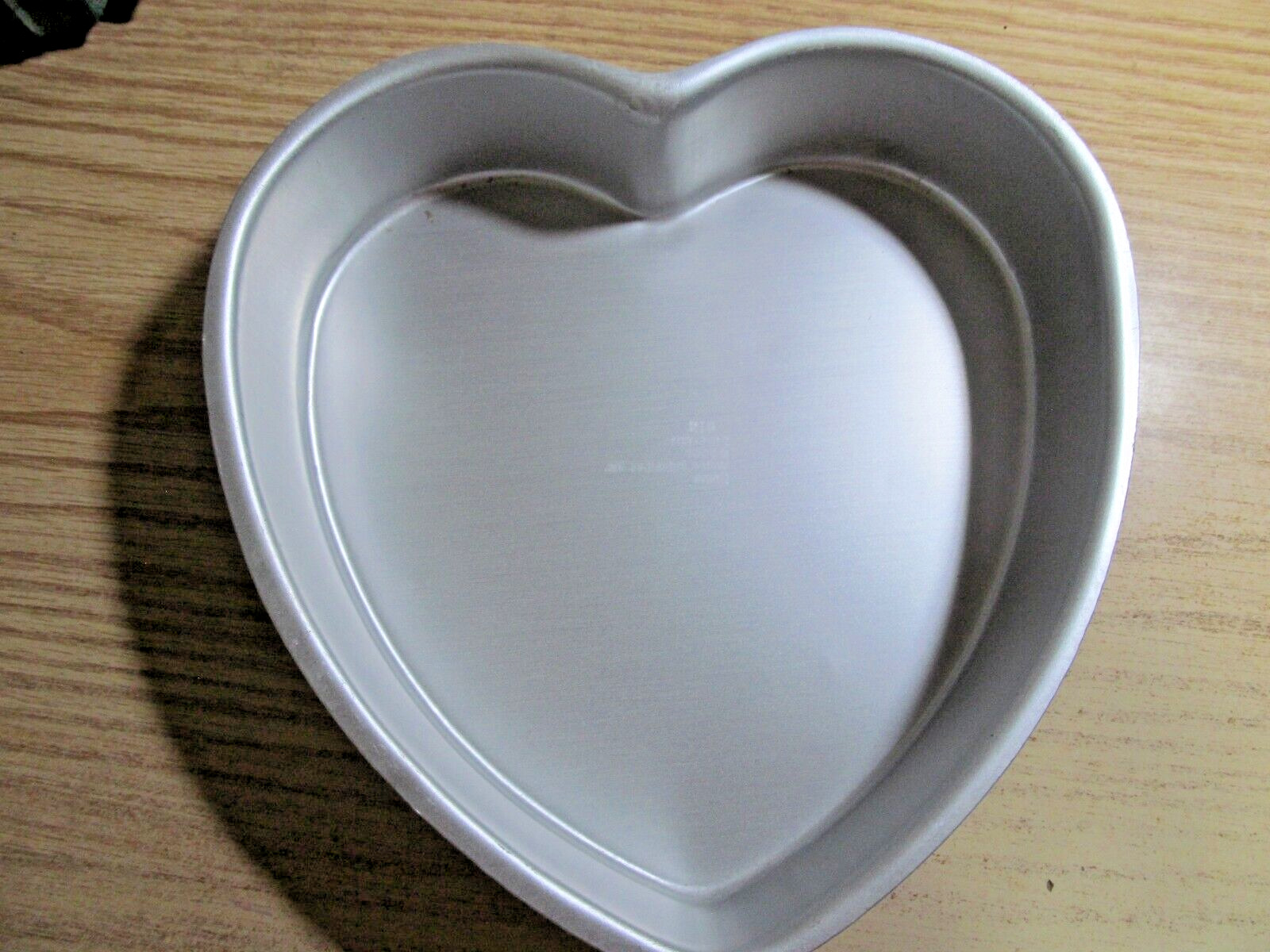 Wilton Heart Shaped Cake Pan 8\