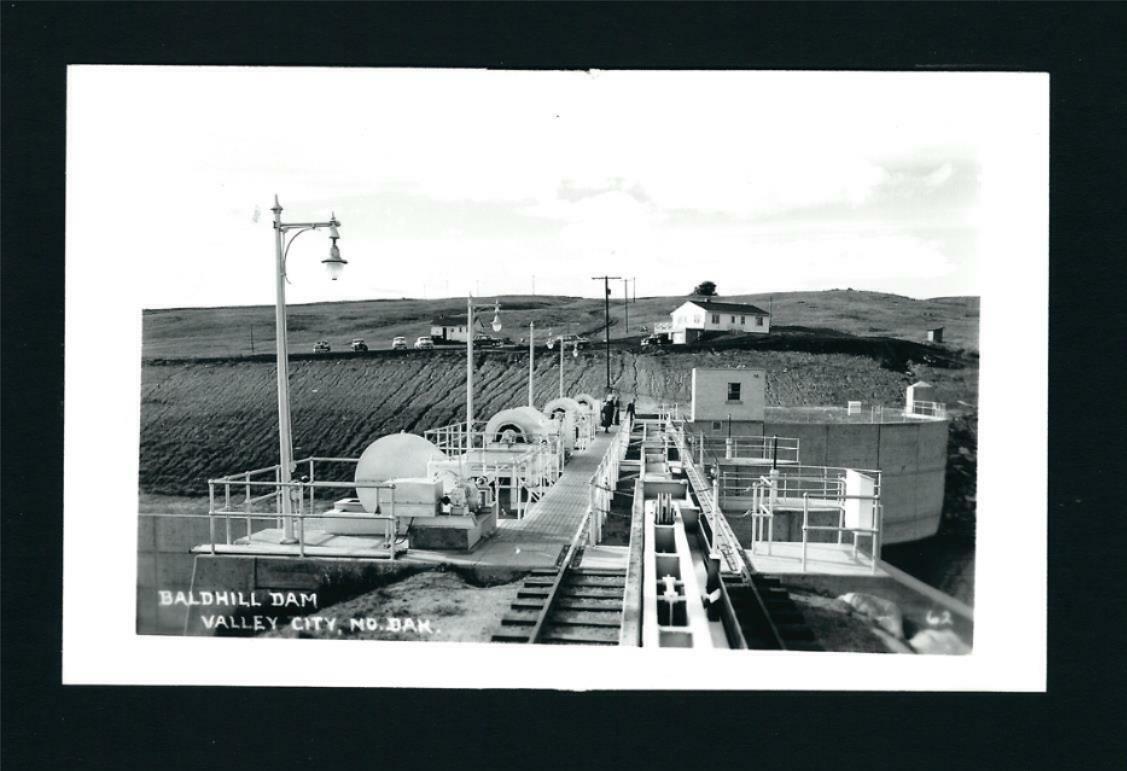 Valley City North Dakota ND 1950s RPPC Baldhill Dam & Shops, Cars in Hilltop Lot
