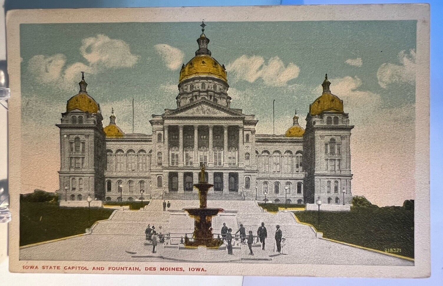 Antique Postcard State Capitol of Iowa  & Fountain Des Moines IA c1910