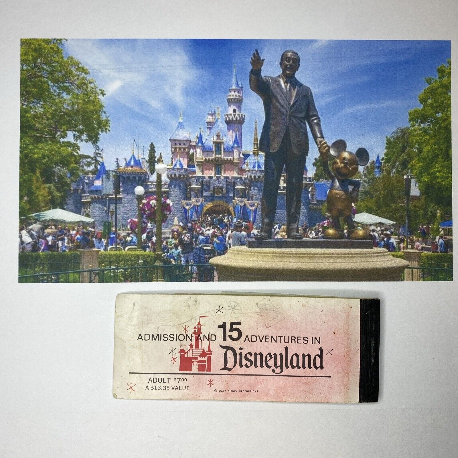 1974 Disneyland Coupon Book 12 of 15 Tickets A/B/C/D/E unused Globe- S260