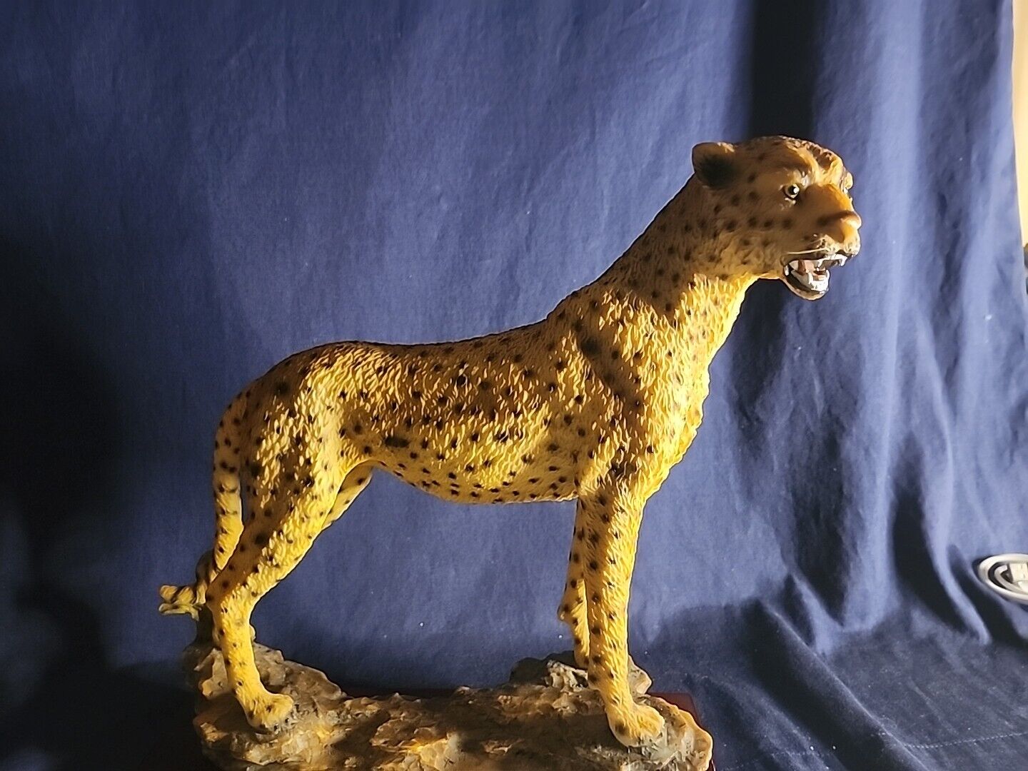 Suanti Galleries Vintage Leopard Figurine