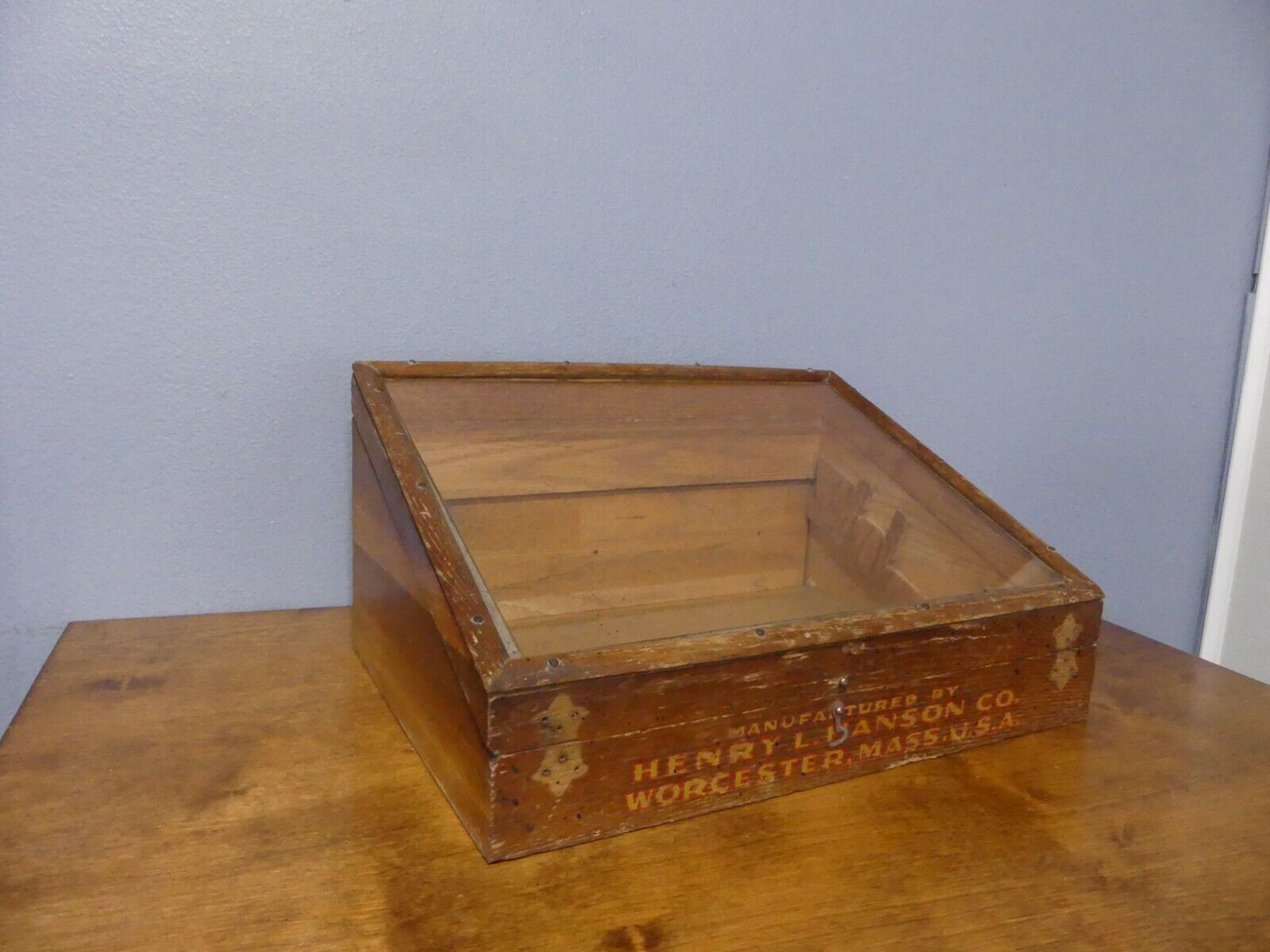 Vintage Henry L. Hanson Worcester Mass Store Display Case Box