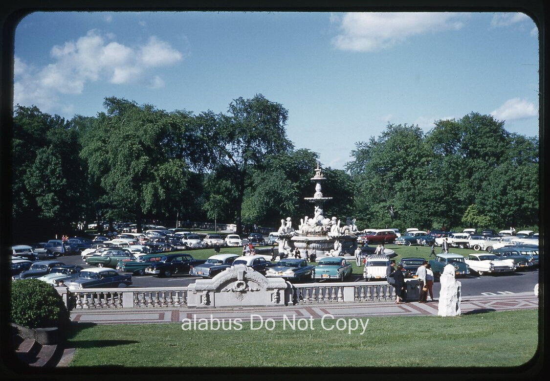 Orig 1959 SLIDE View of 50\'s Cars in Fountain Parking Area at Bronx Zoo NYC (B)