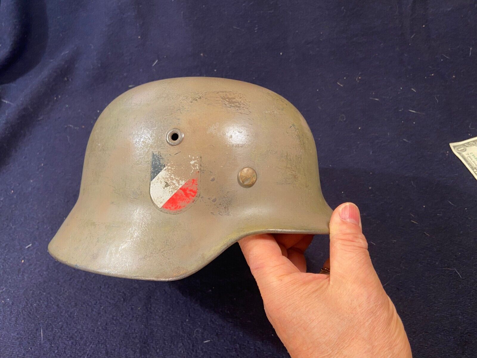 WW2 M40 helmet ET64 with liner band in Original w DAK CAMO paint