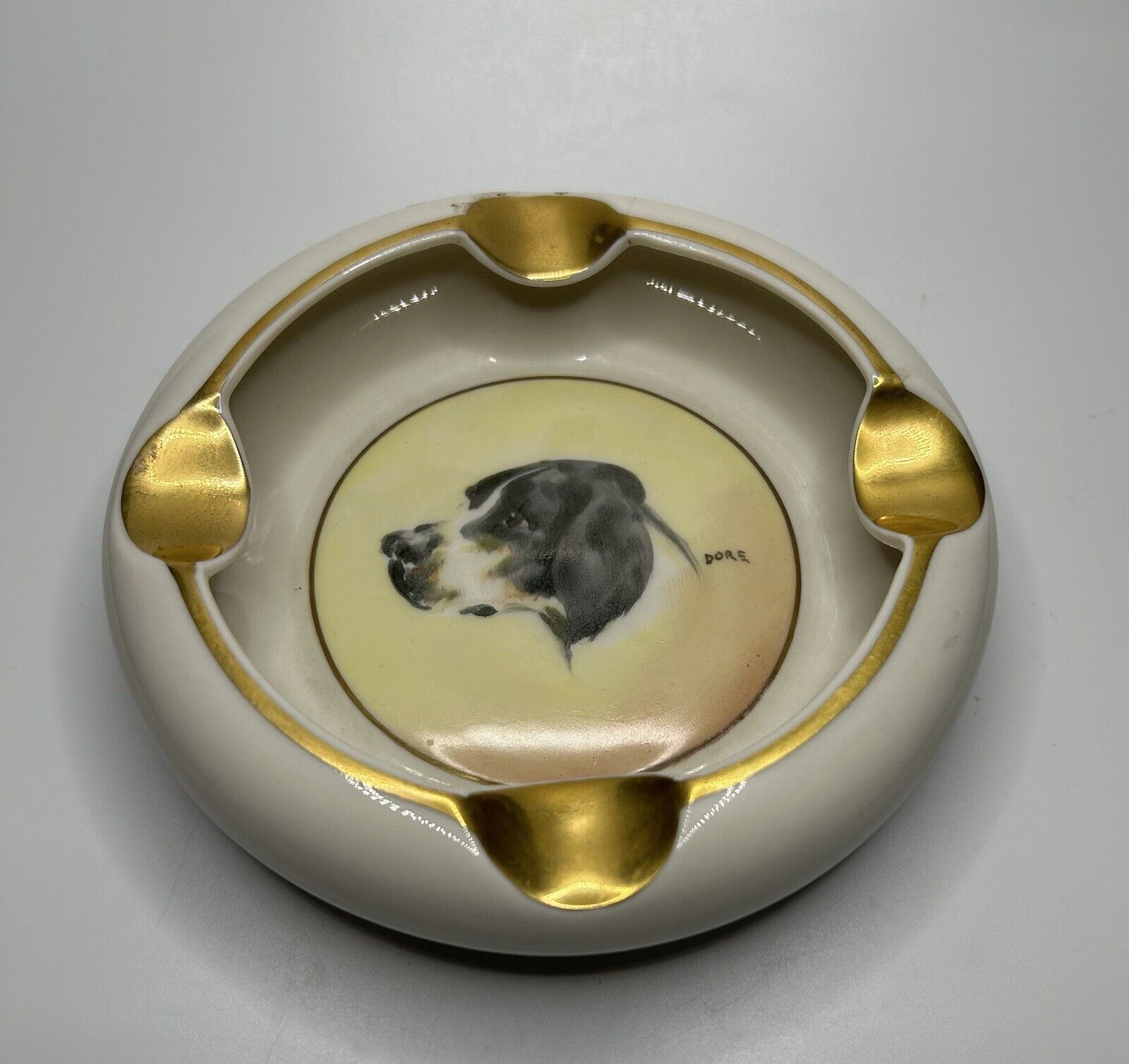 Vintage Weisley Hand Painted Pointer Dog Ashtray New Condition