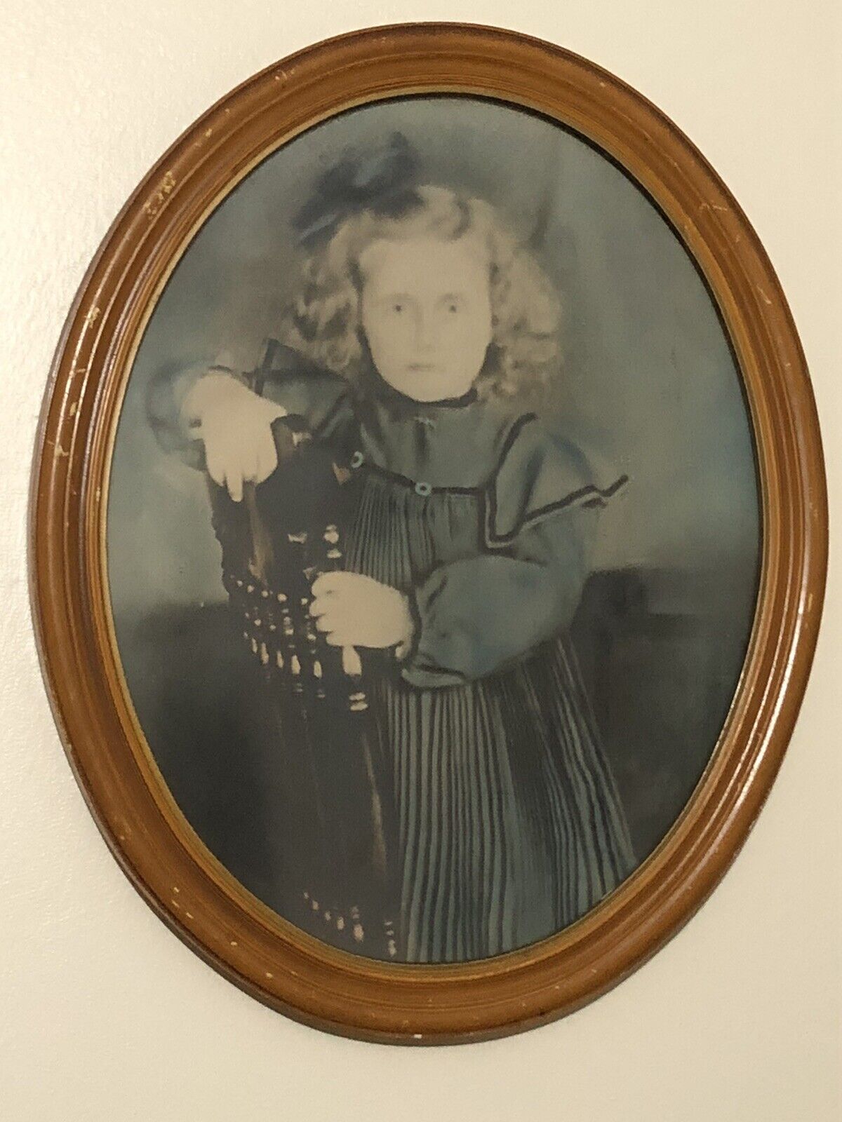 Antique  Wood Oval Frame w Glass Photograph Circa 1900