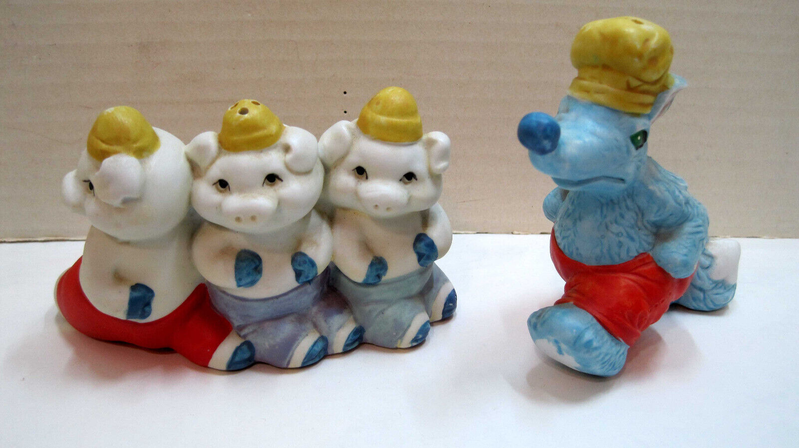 Albert E. Price Big Bad Wolf & 3 Little Pigs Salt & Pepper Shakers Set C. 1992