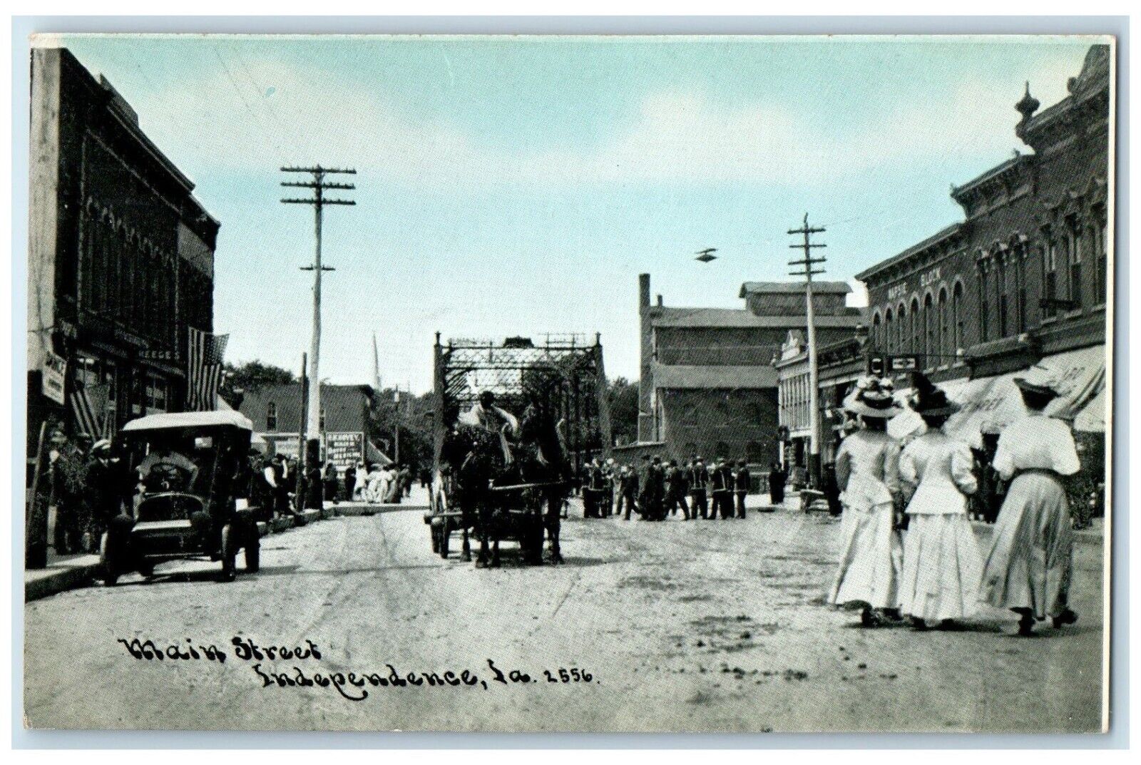 c1910\'s Main Street Car Scene Independence Iowa IA Unposted Antique Postcard