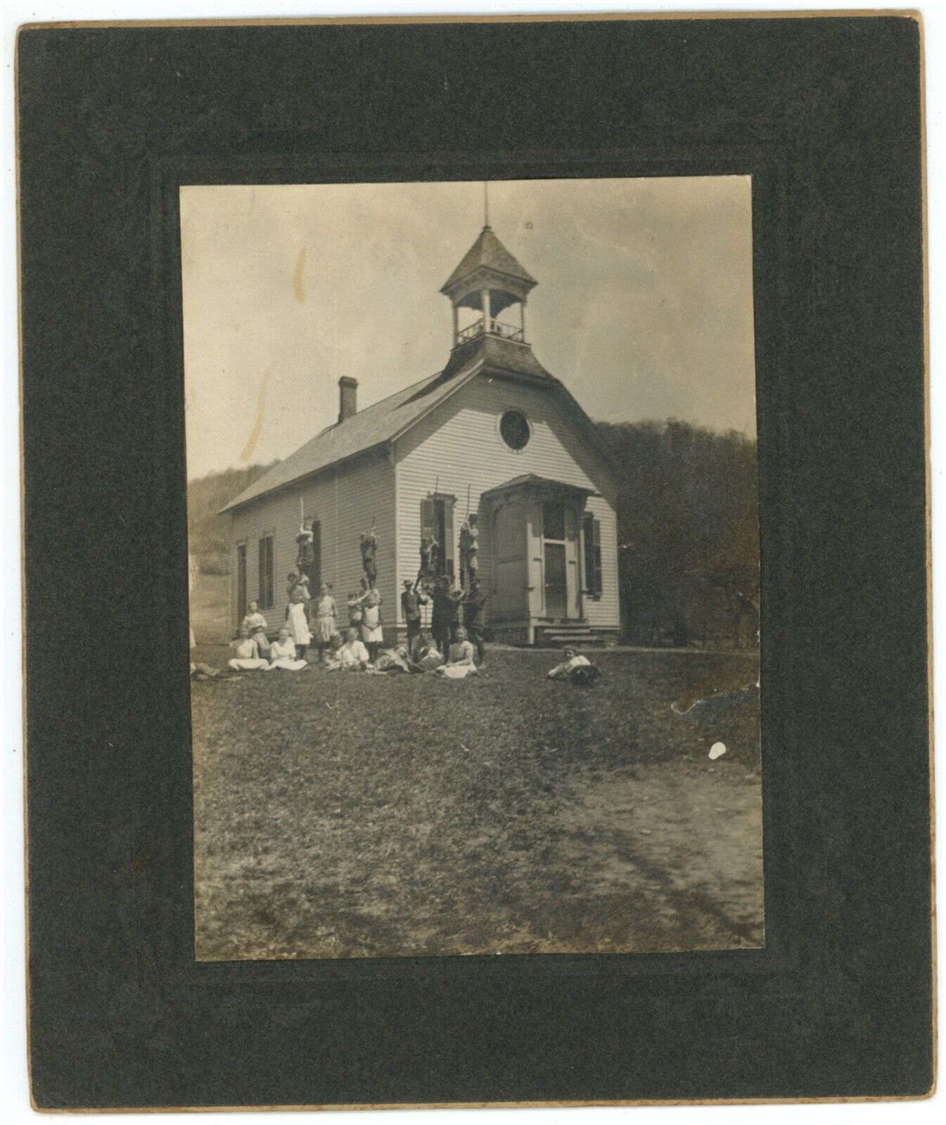 CIRCA 1900\'S Rare CABINET CARD Featuring School House with Children & Teacher