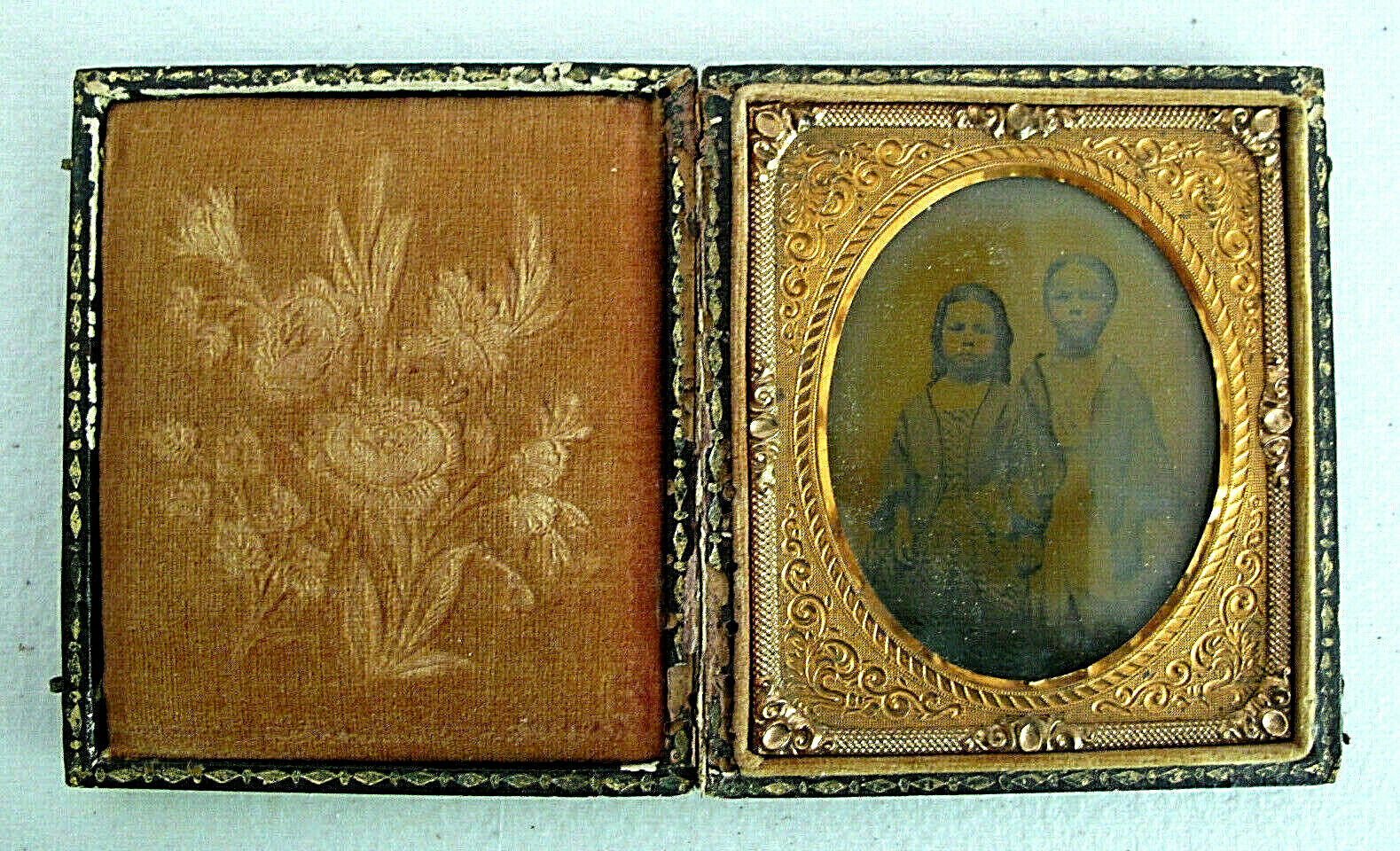 Antique 19th Century Lovely Ambrotype Frame Sisters 3 1/4\