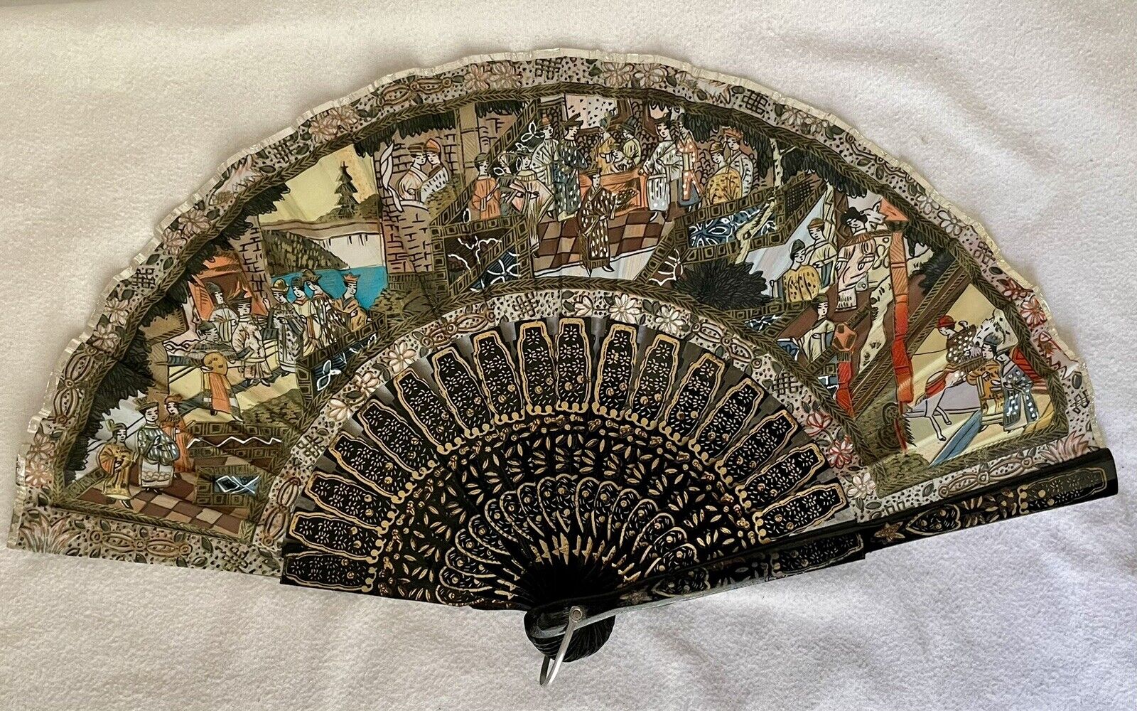 Vintage Oriental Asian Hand Folding Fan
