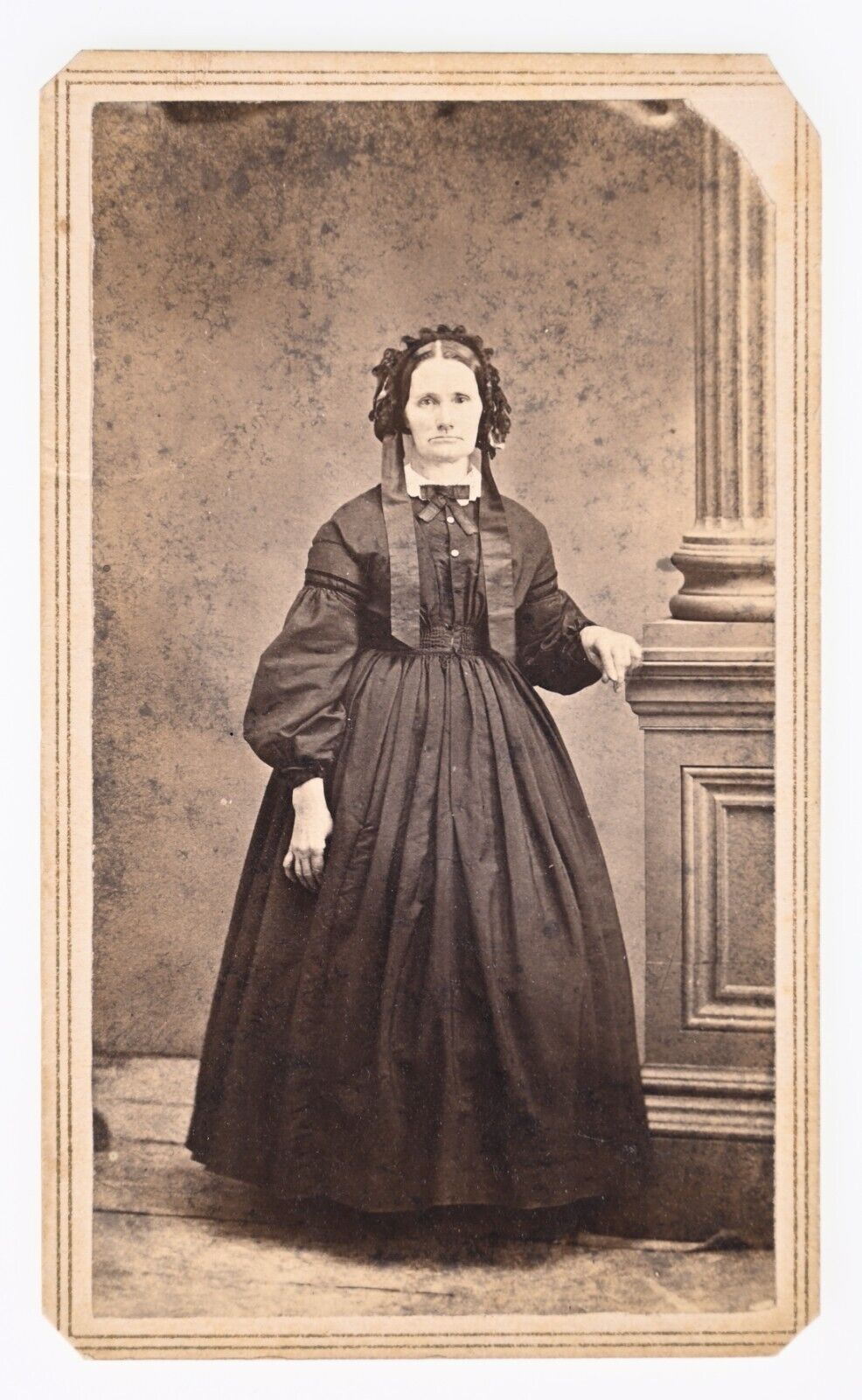 ANTIQUE CDV CIRCA 1860s A. HIGGINS OLDER LADY WEARING BONNET ELYRIA OHIO