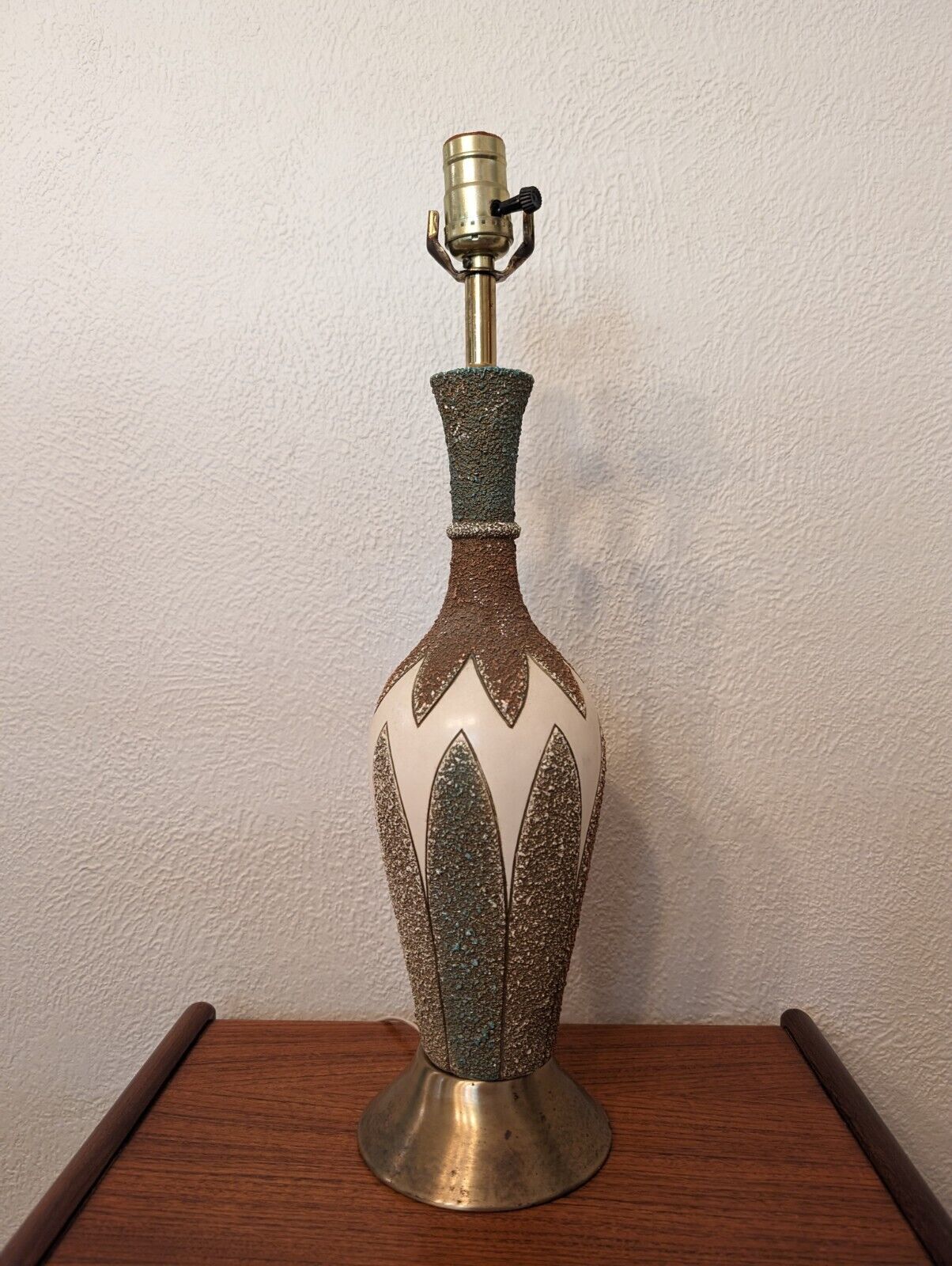 Vintage MCM Chalkware Table Lamp